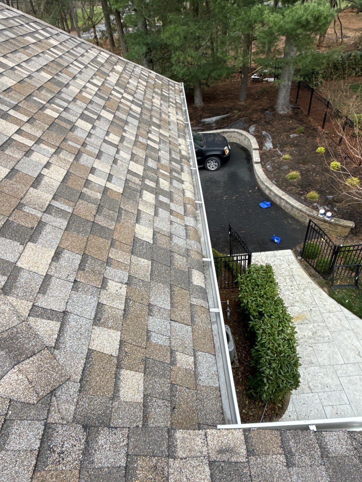 Gutter Cleaning in Colts Neck, NJ by Clearview Washing