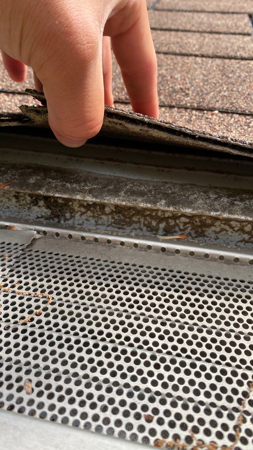 Springfield: CertainTeed Landmark Pro Designer Shingles in Max Def Pewterwood by RM Banning, Inc.