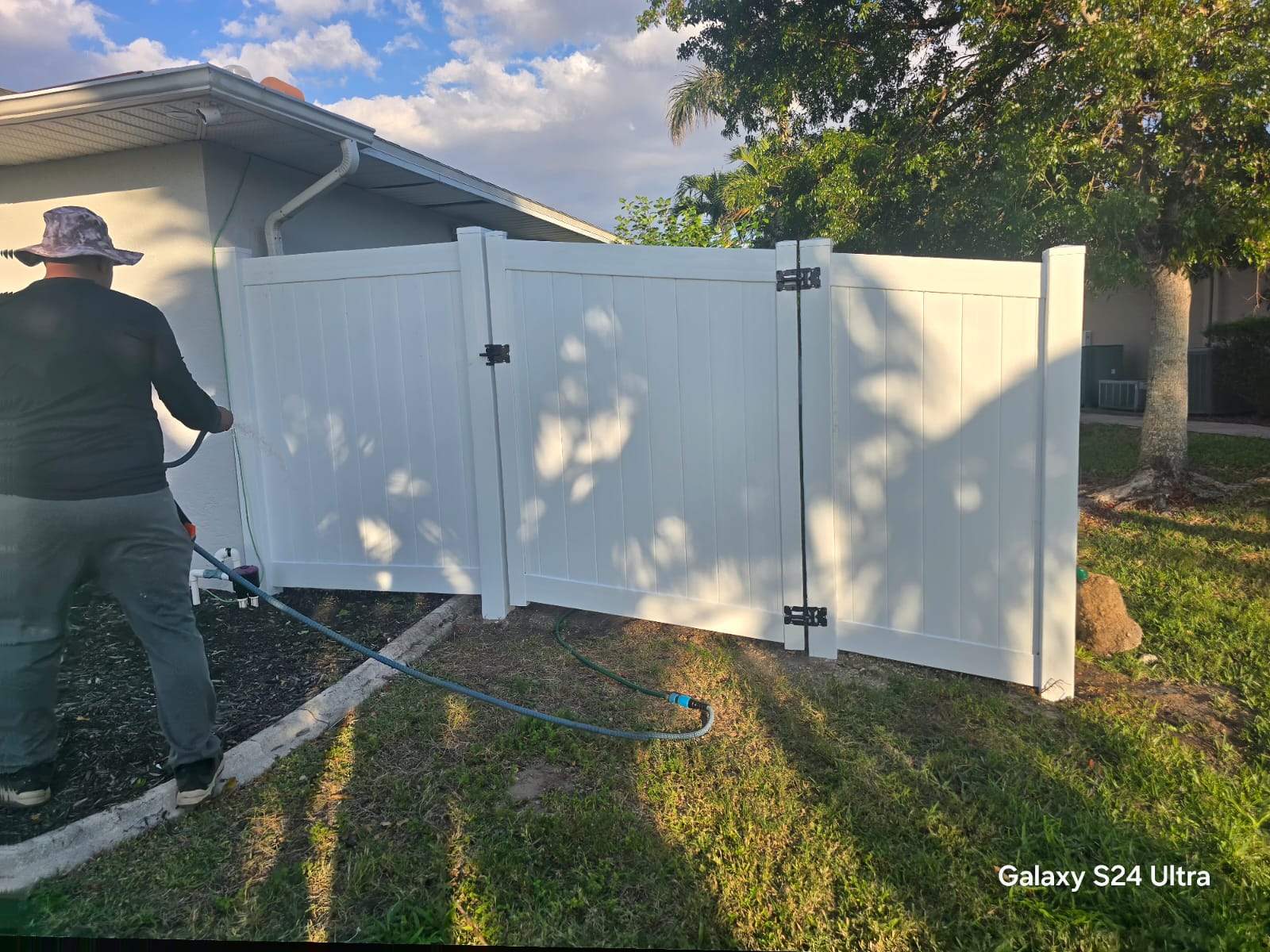 Full Residential Vinyl Privacy Fence Installation in Cape Coral by True Fence LLC