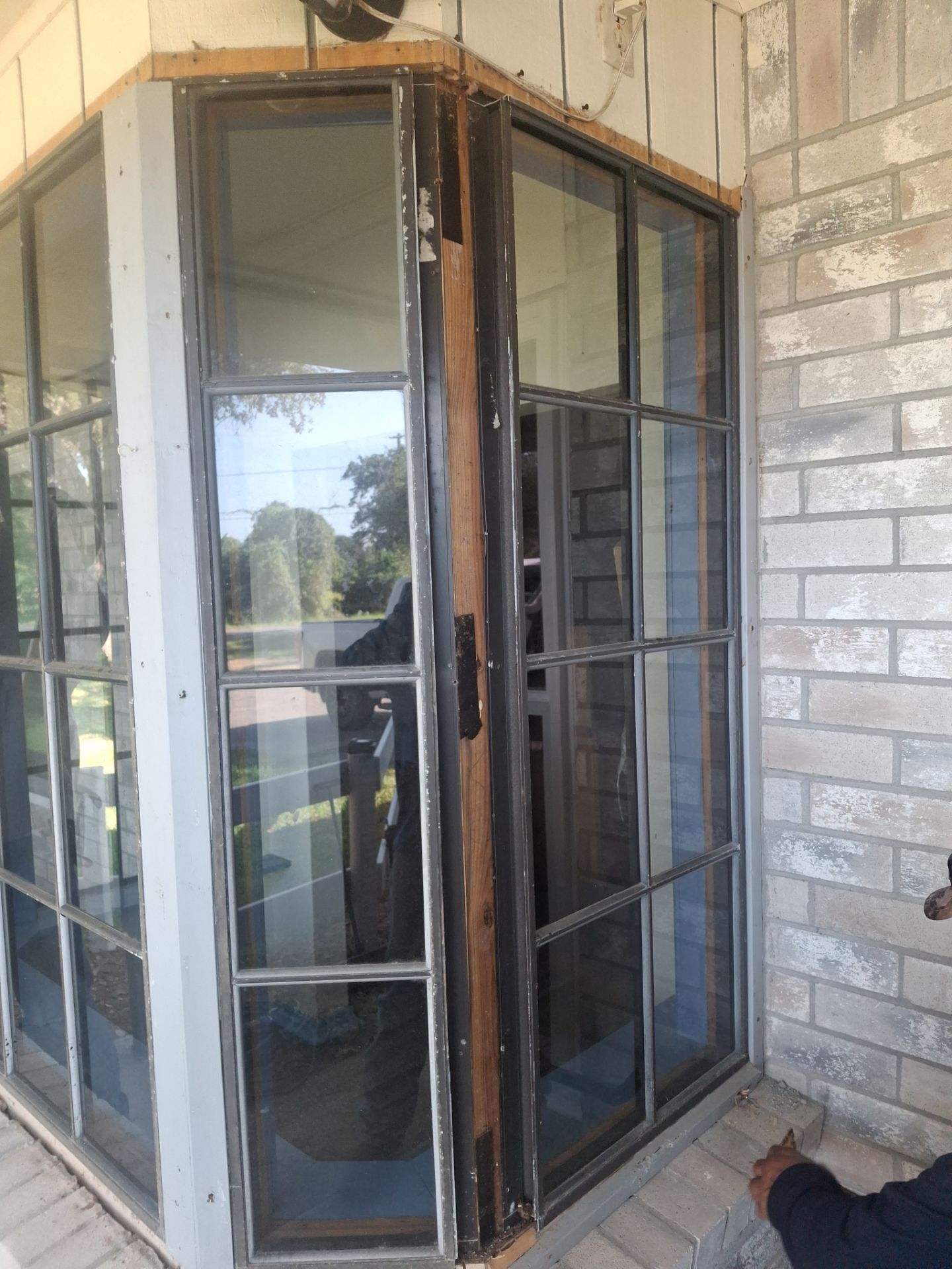 Bay Bay Old Windows by Bayfront Roofing and Construction
