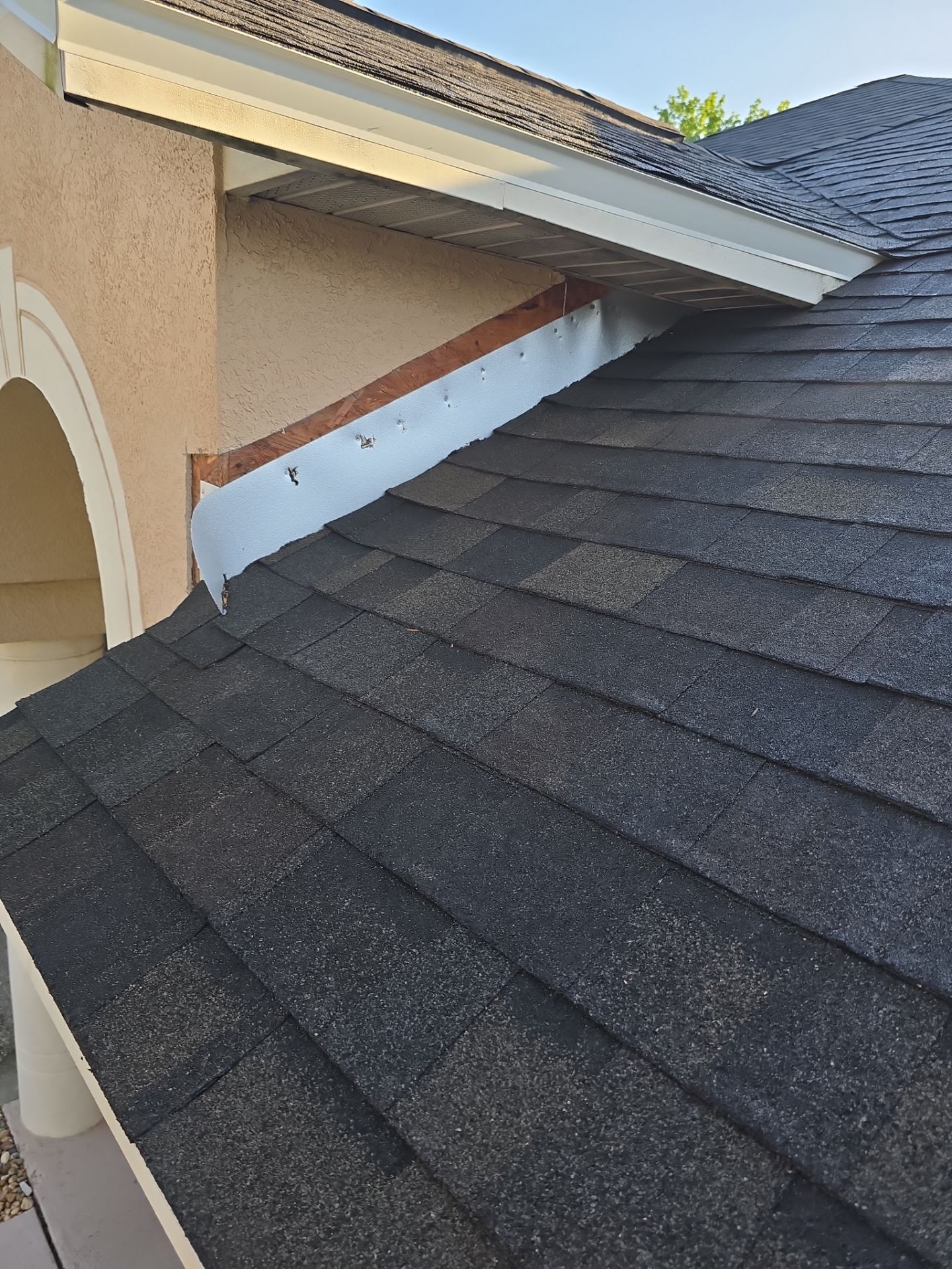 Roof Replacement in Valrico, FL by Shingle Masters Roofing