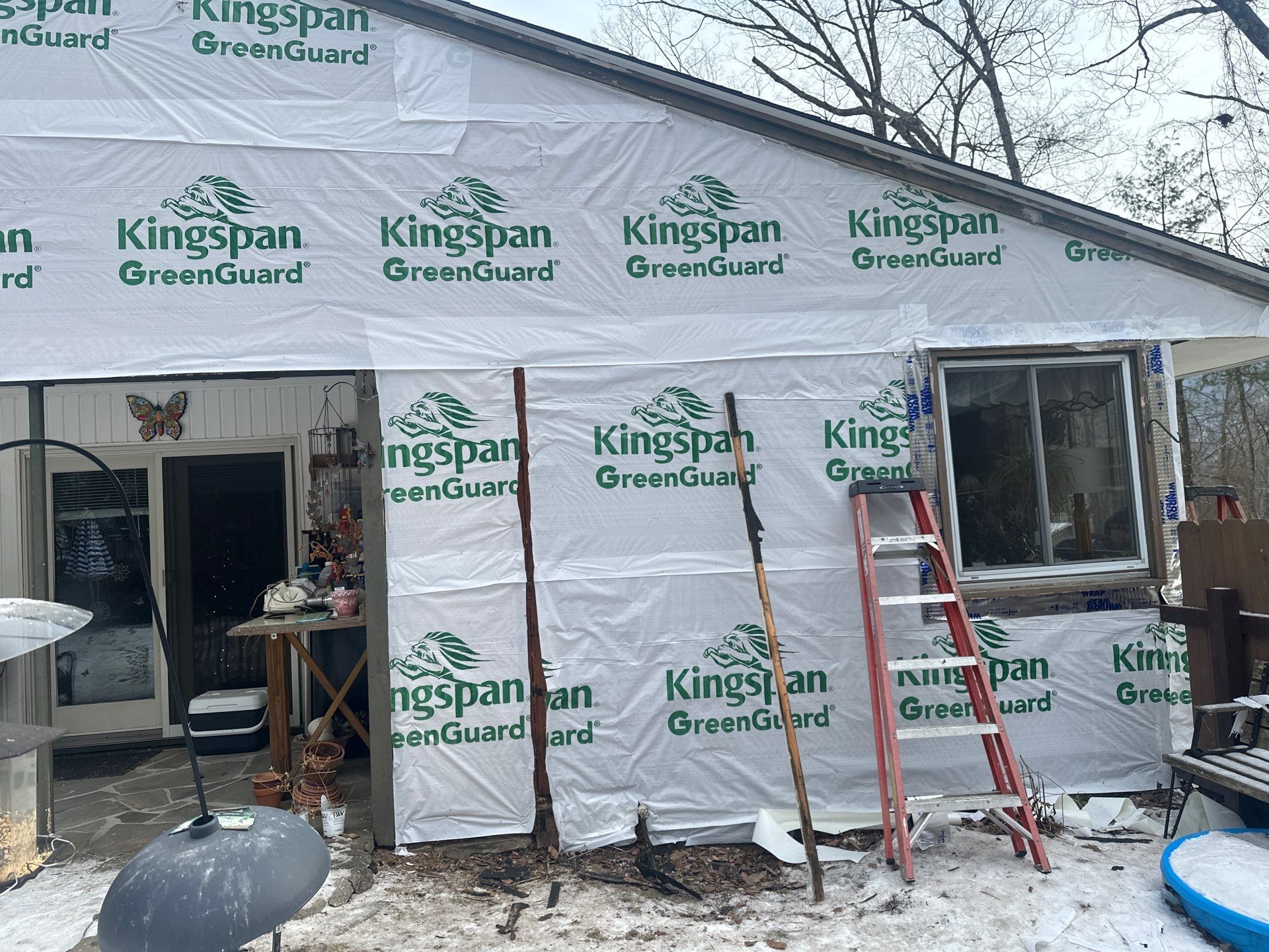 New vinyl siding in Ellenville NY by roberts roofing