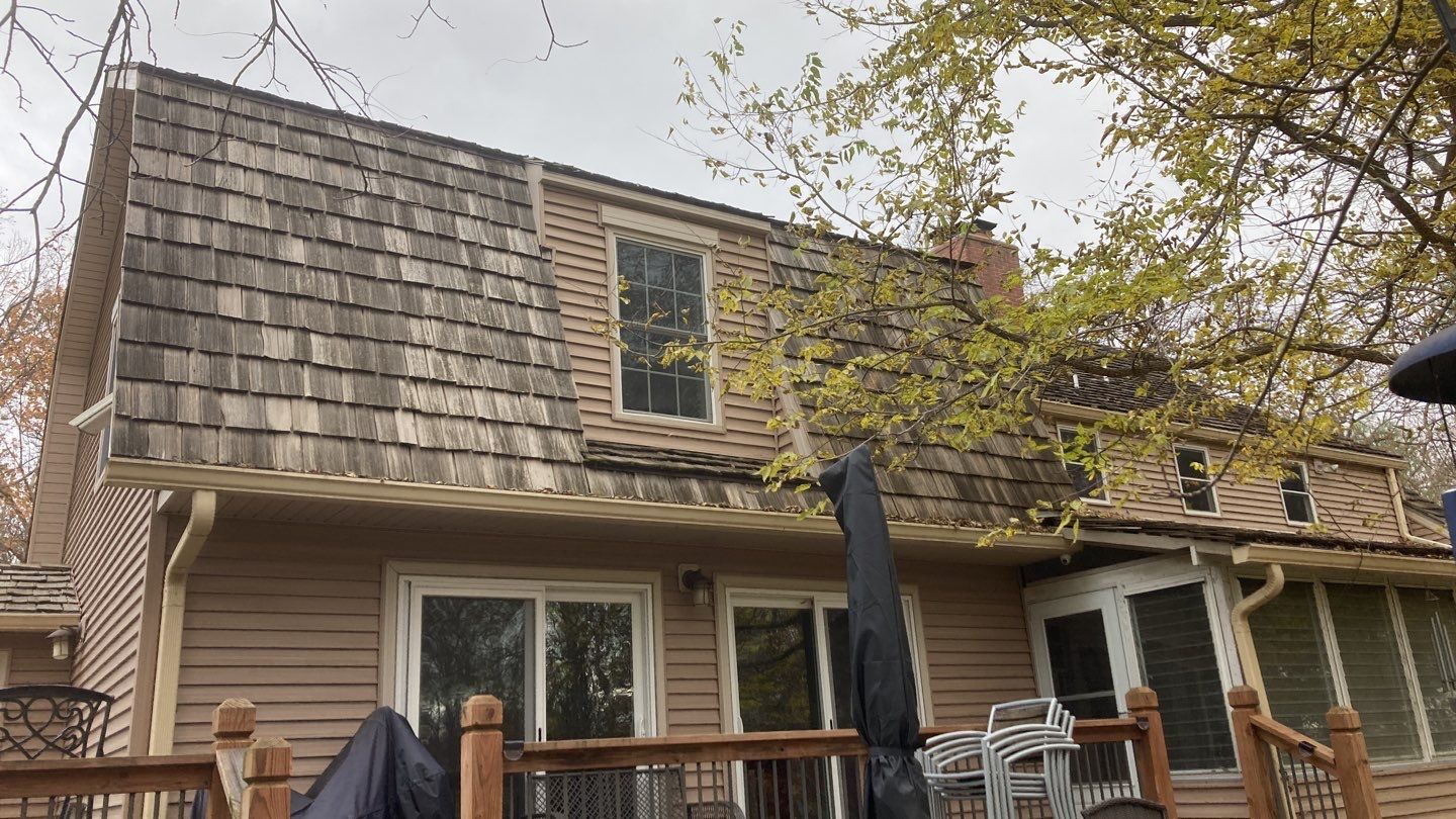 Residential Roofing Installation using OC OakRidge by EEC  Windows, Siding & Roofing 