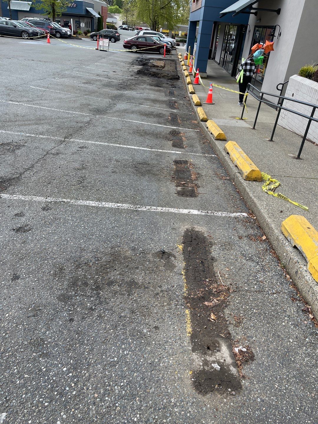 Colliers - Woodinville New Asphalt Parking Lot by Jireh Asphalt & Concrete Inc 