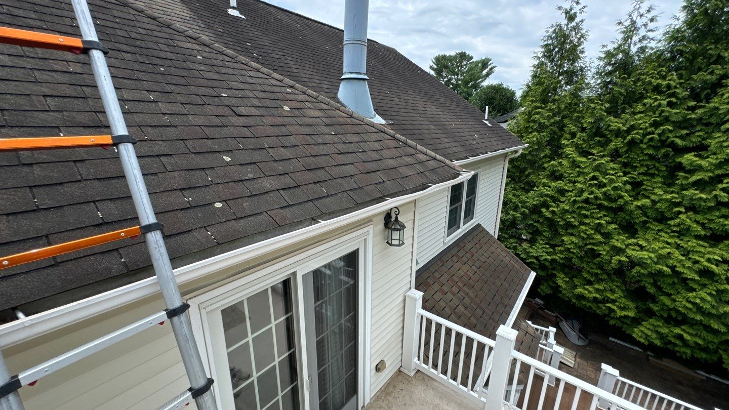 McLean: Residential Roof Installation with Landmark Pro Designer Shingles in Max Def Moire Black by RM Banning, Inc.