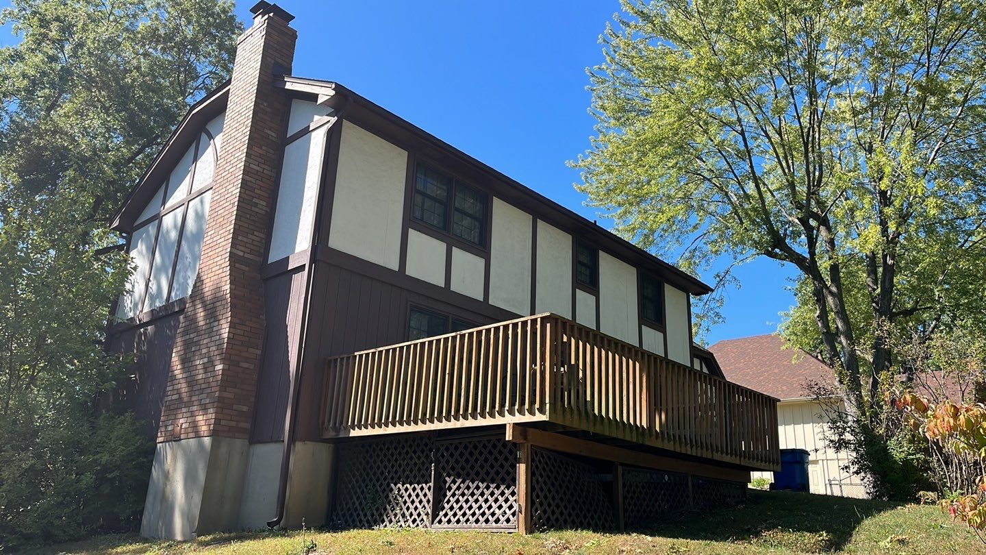 Siding Installation using Spruce Exterior Portfolio Vinyl Siding by EEC Windows, Siding & Roofing