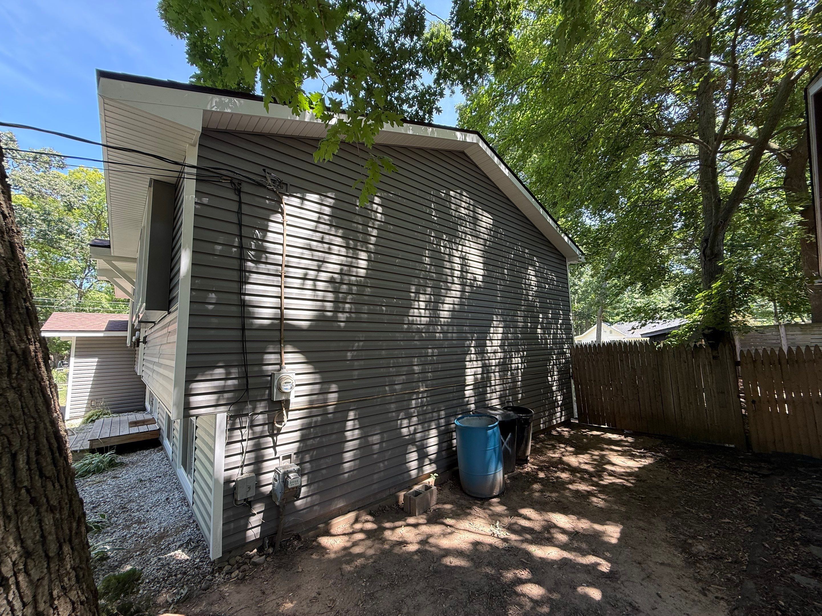 Siding Replacement using Alside D4 Odyssey-Plus Dutchlap Ageless Slate by 180 Contractors