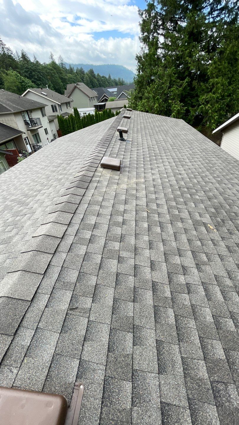 Residential Roofing Installation using GAF Timberline HDZ by Top Notch Roofing Inc