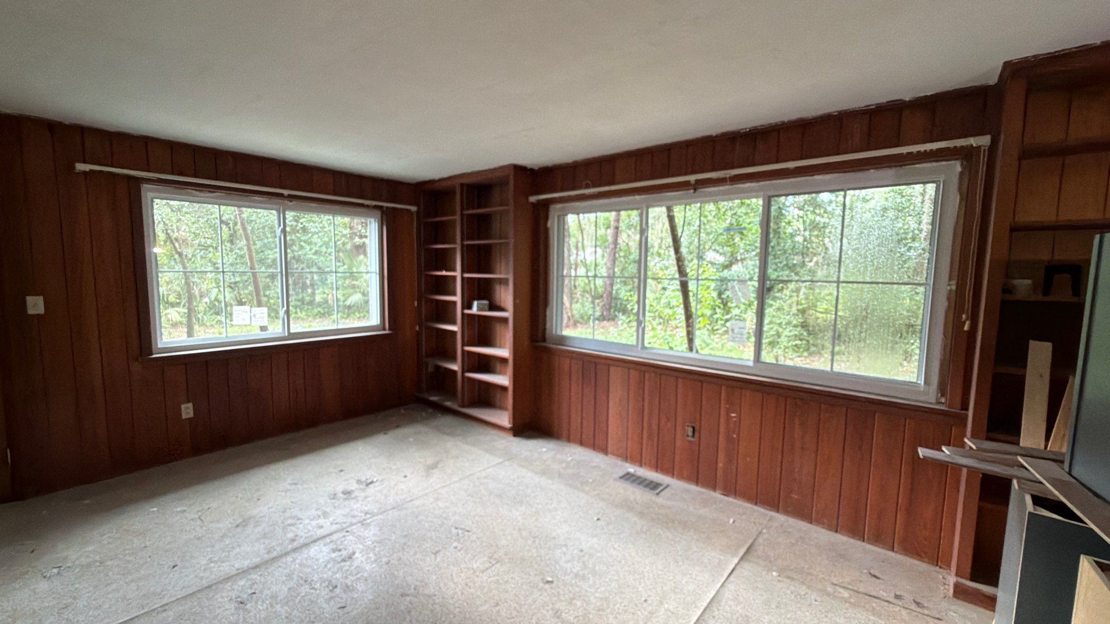 Energy Efficient Window Replacement for Gainesville White Brick Ranch by Windows & Doors Store