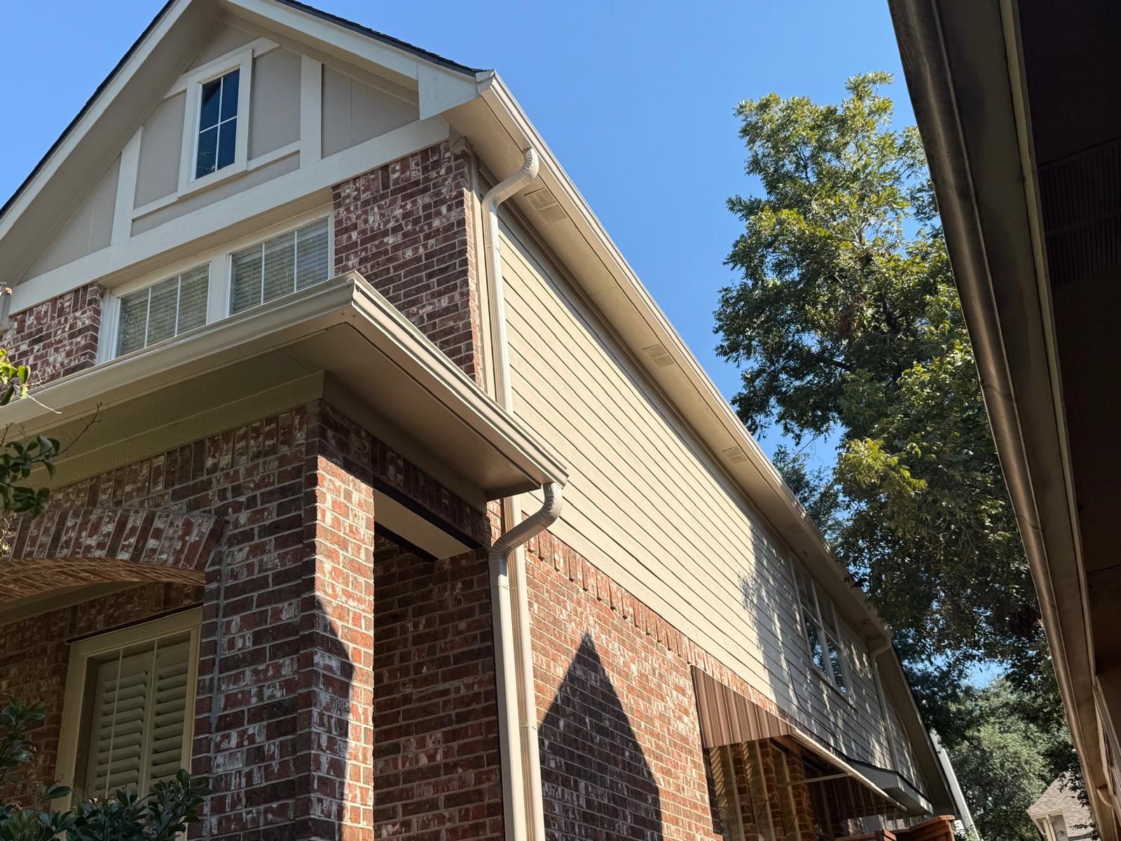 Project in Dallas by Armor Roofing | Exteriors