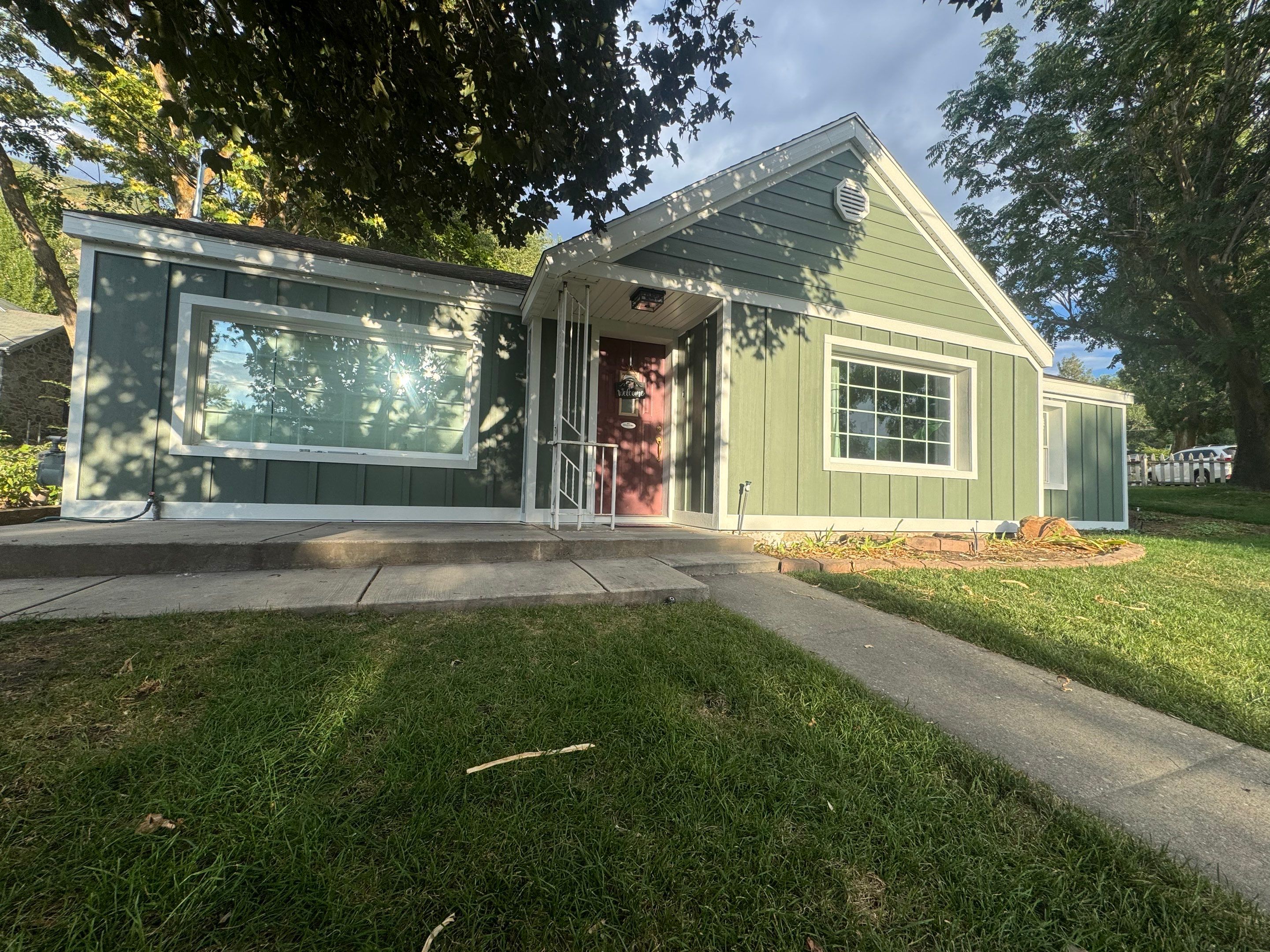 Farmington | Custom Hardie Mixed Siding | Thyme Green & White by Ideal Siding Utah