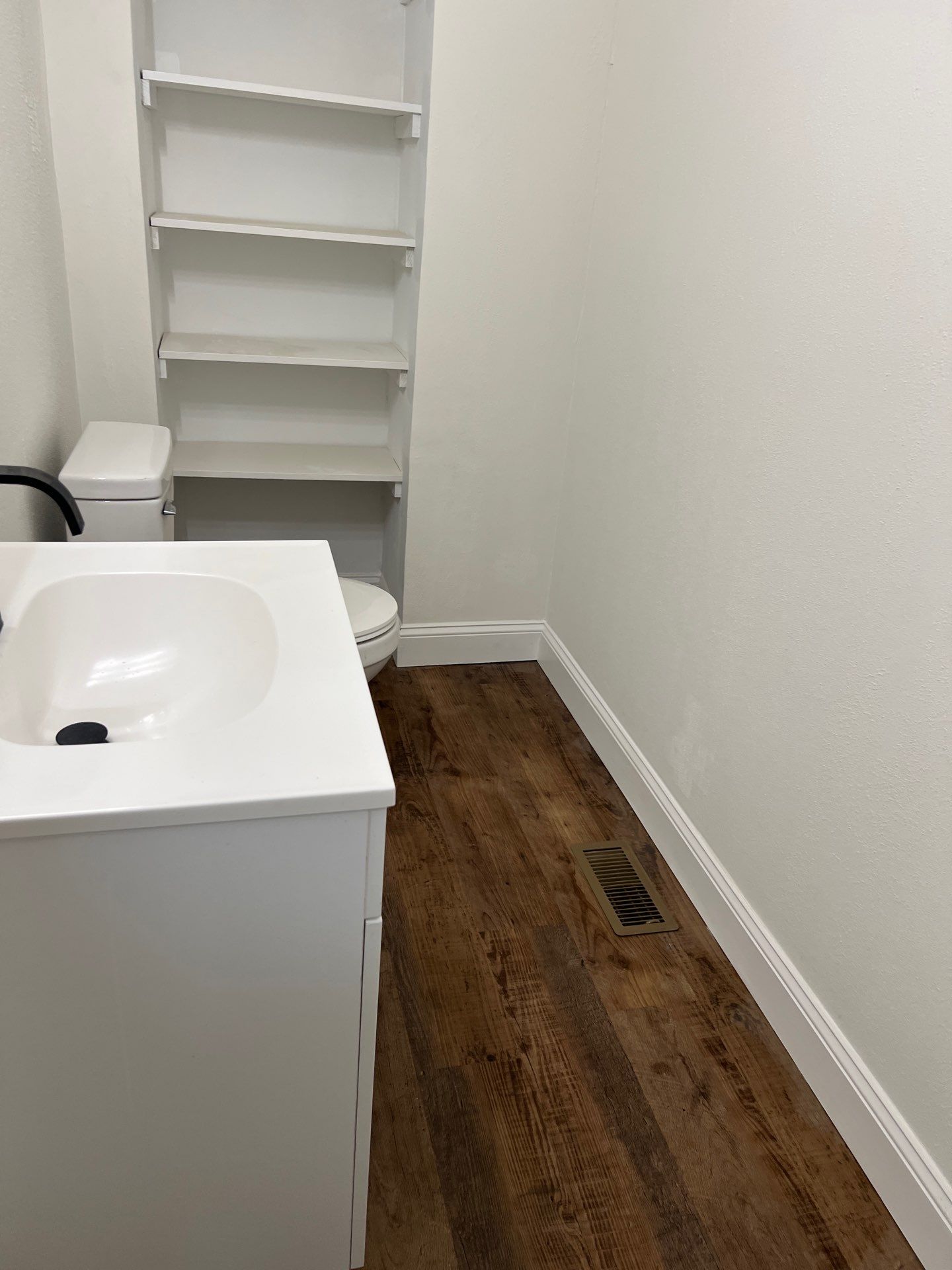 511 Rosemont Ave, South Chalreston by MAJO