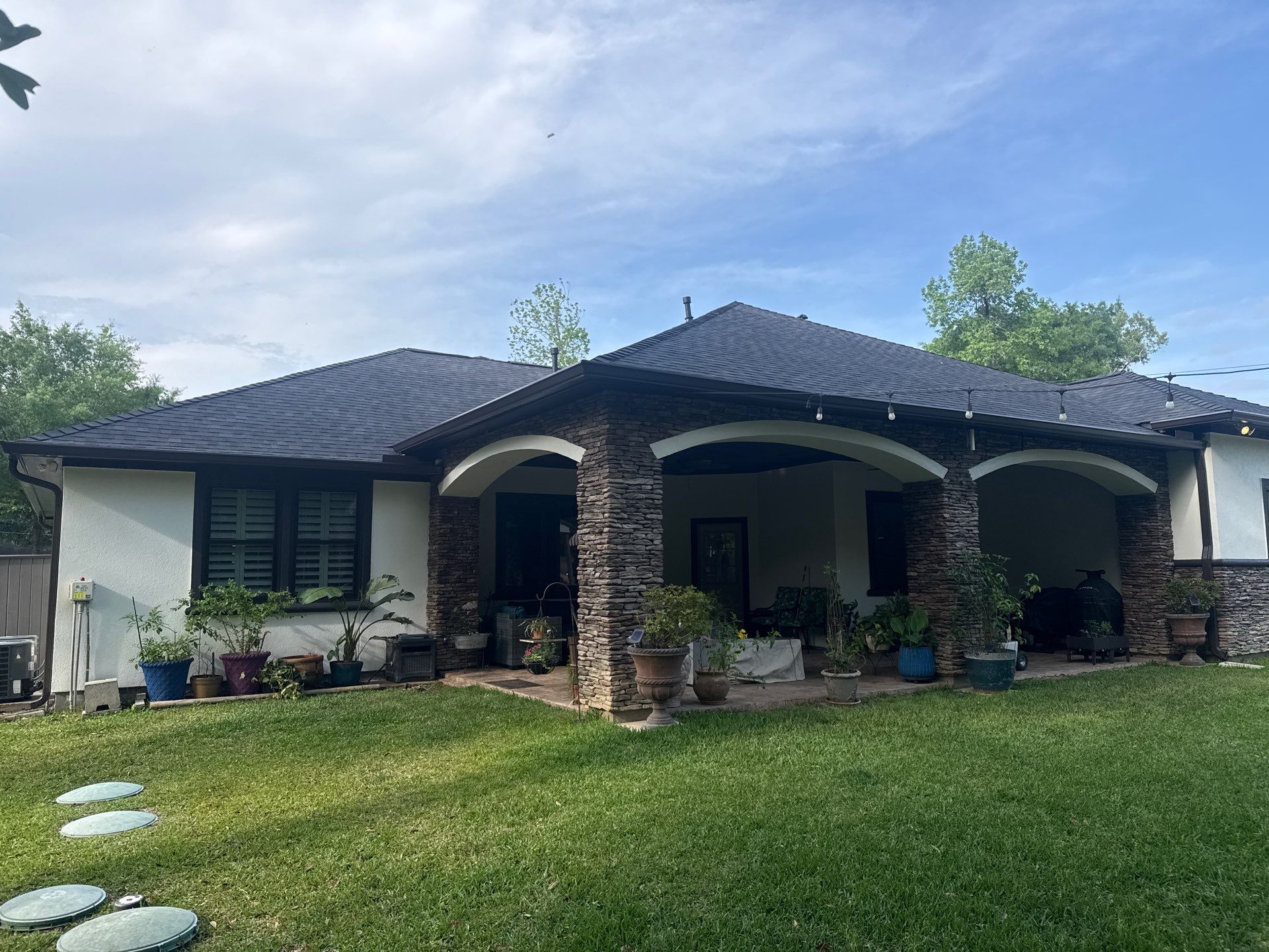 Huffman Roof Installation using Atlas Pinnacle Pristine by Modern BYLT Roofing & Construction