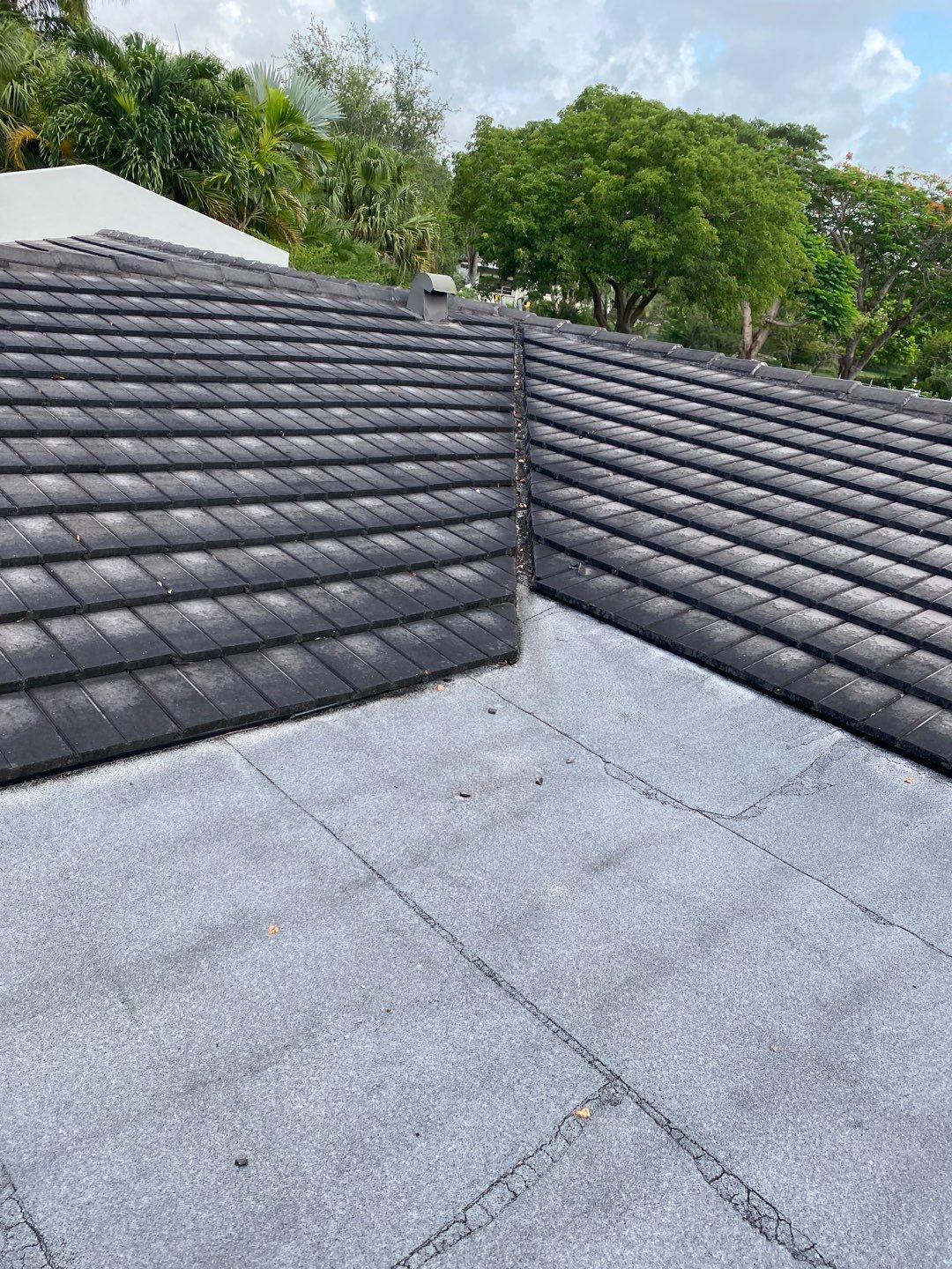 Metal Roof - Galvalume - Medium Bronze by Istueta Roofing