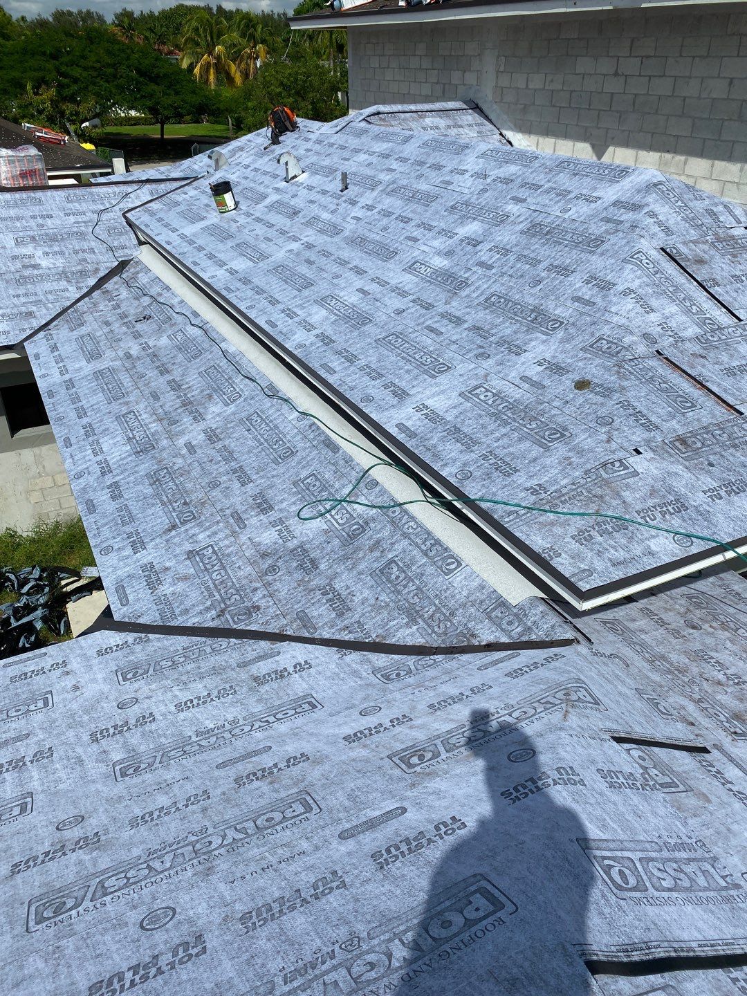 Crown Windsor Slate - Charcoal Black Color by Istueta Roofing