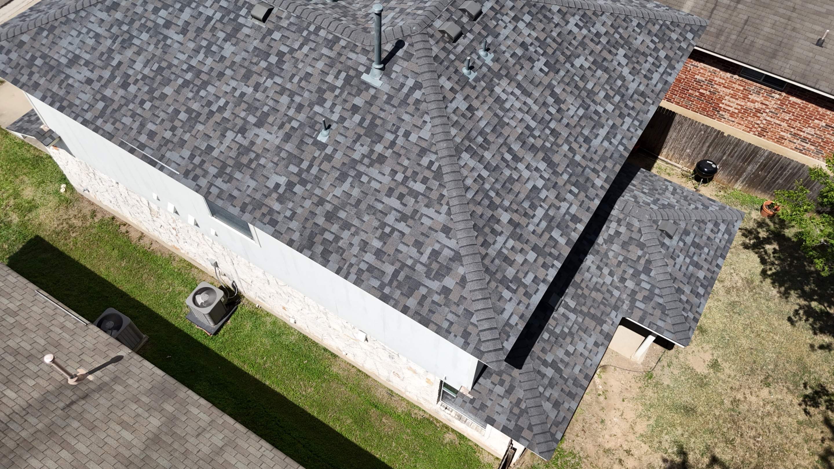 Williamsburg Gray - Owens Corning TruDefinition Duration by RoofsOnly.com