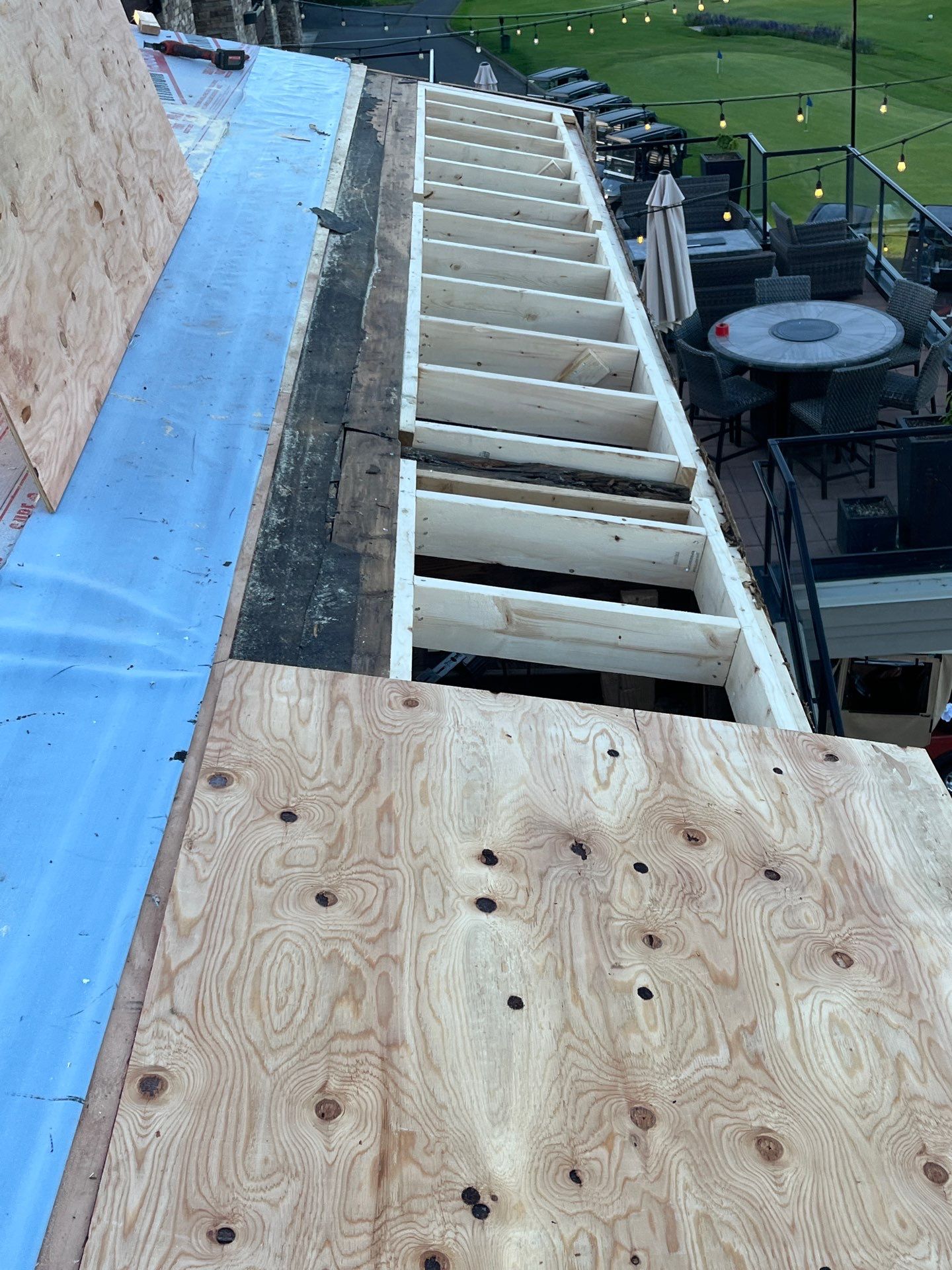 Country Club - Asphalt to Standing Seam - Kent by RoofSmart