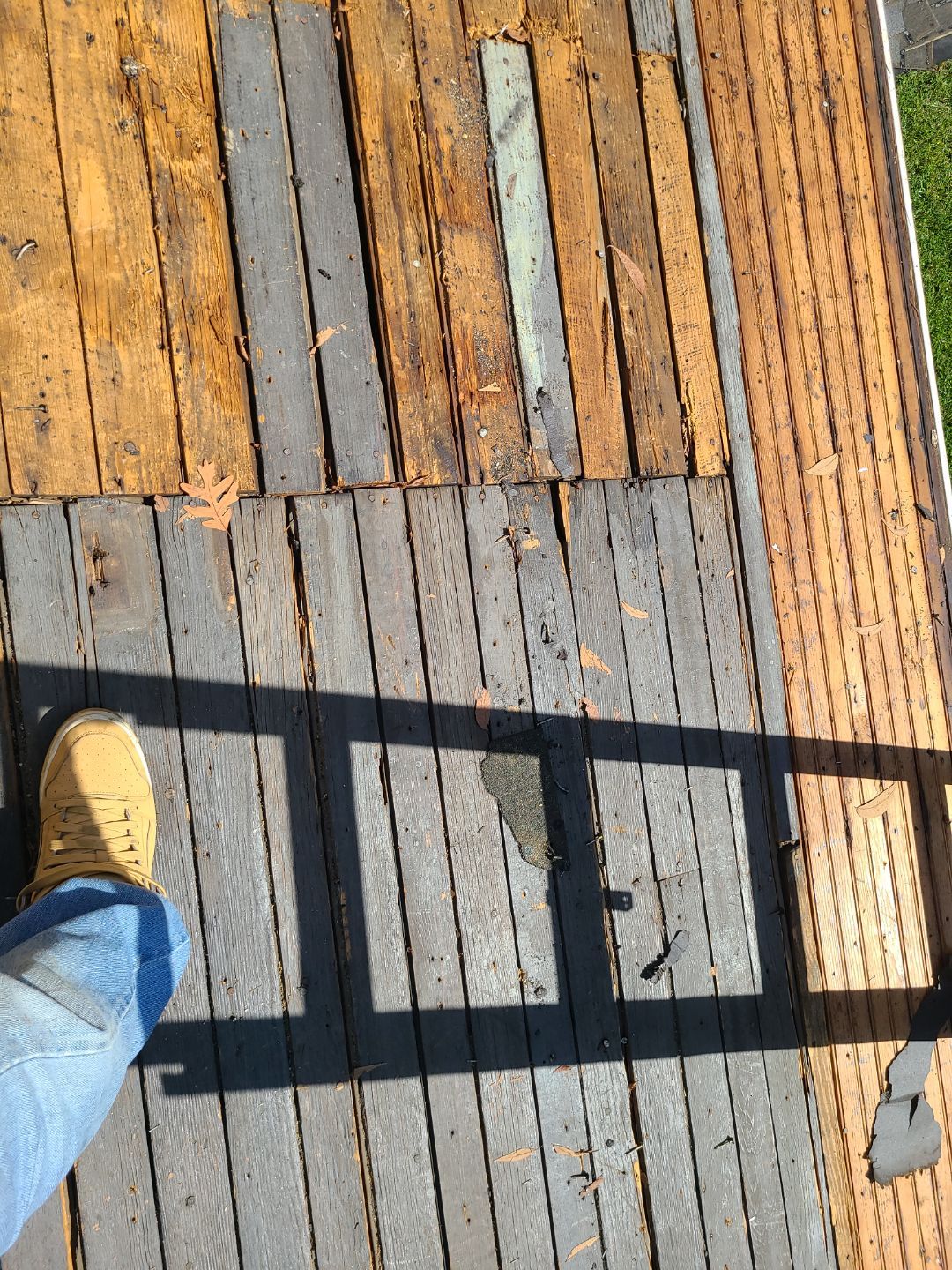 Arlington: CertainTeed Landmark Designer Shingles in Moire Black by RM Banning, Inc.