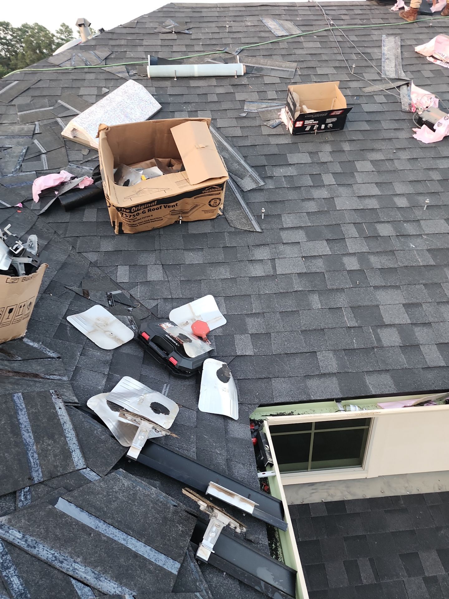 Residential Roofing Installation using Owen's Corning Duration (Lifetime) Shingles by Roof Repair Company