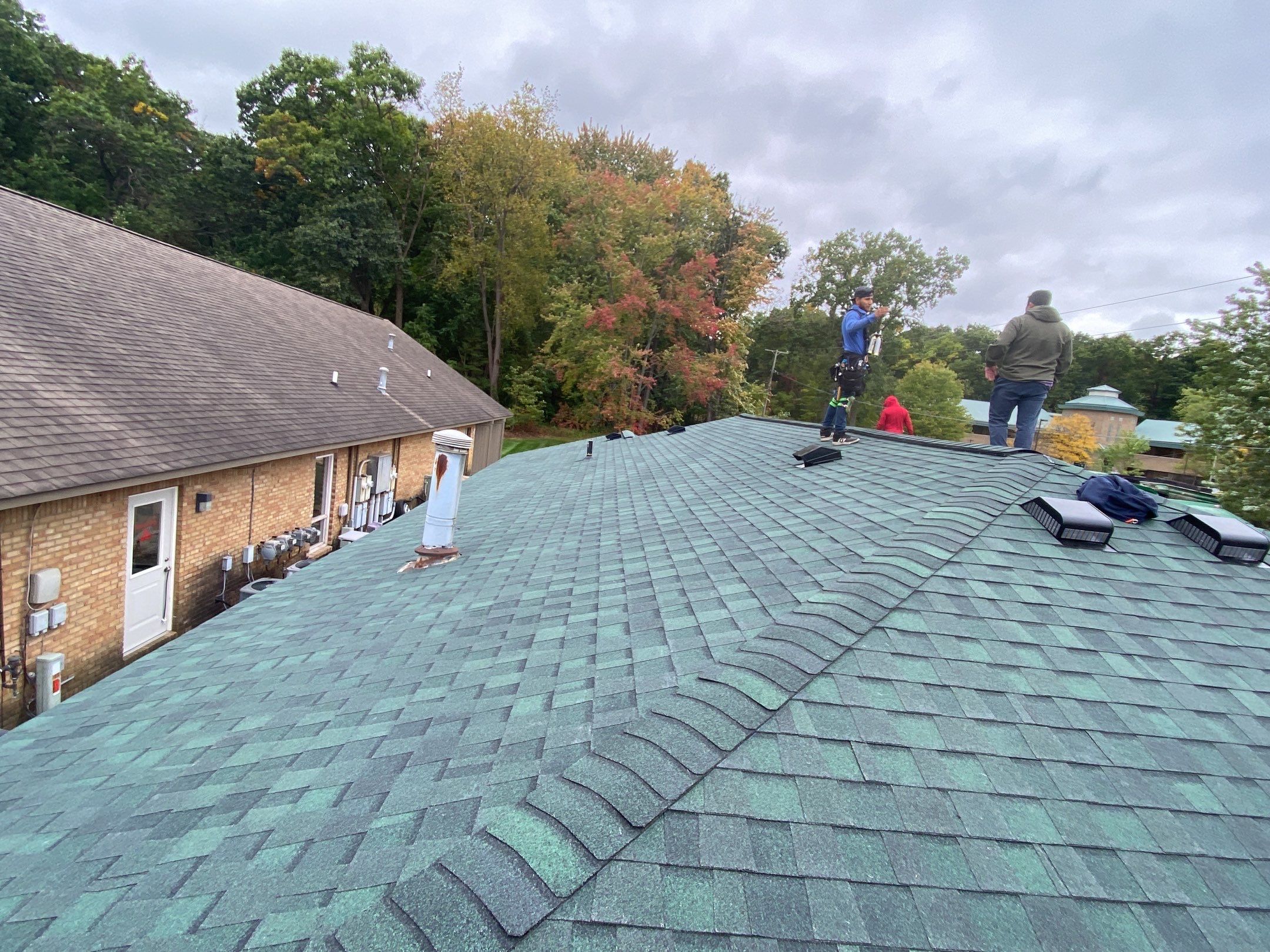 Roof Replacement using CertainTeed Landmark by 180 Contractors