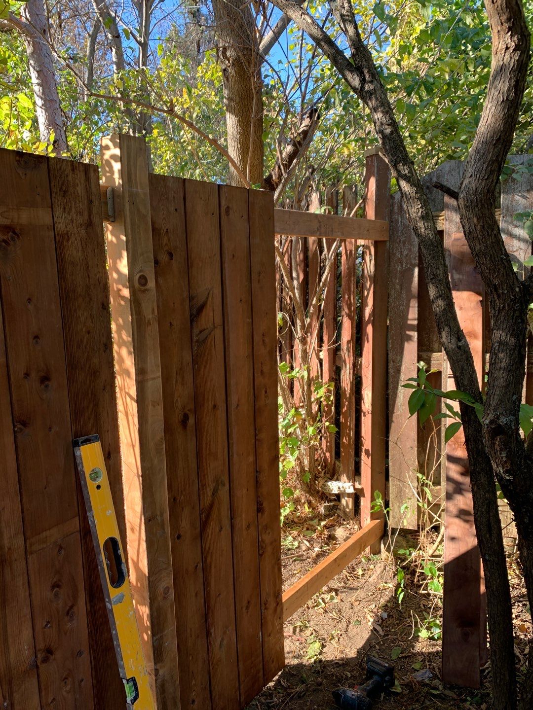 New fence by Eco-Nature Construction Inc.