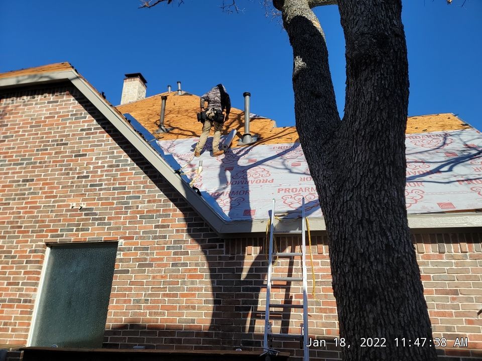 Insurance Claim Roof and Gutters using Owens Corning - Duration- Estate Gray -New Gutters - Exterior paint by Tex-Line Roofing