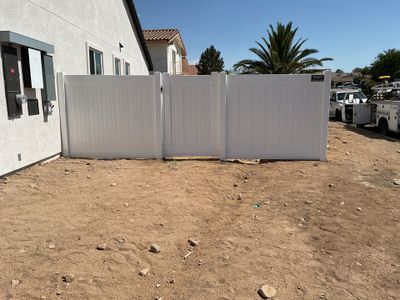 Fence Installation using Vinyl