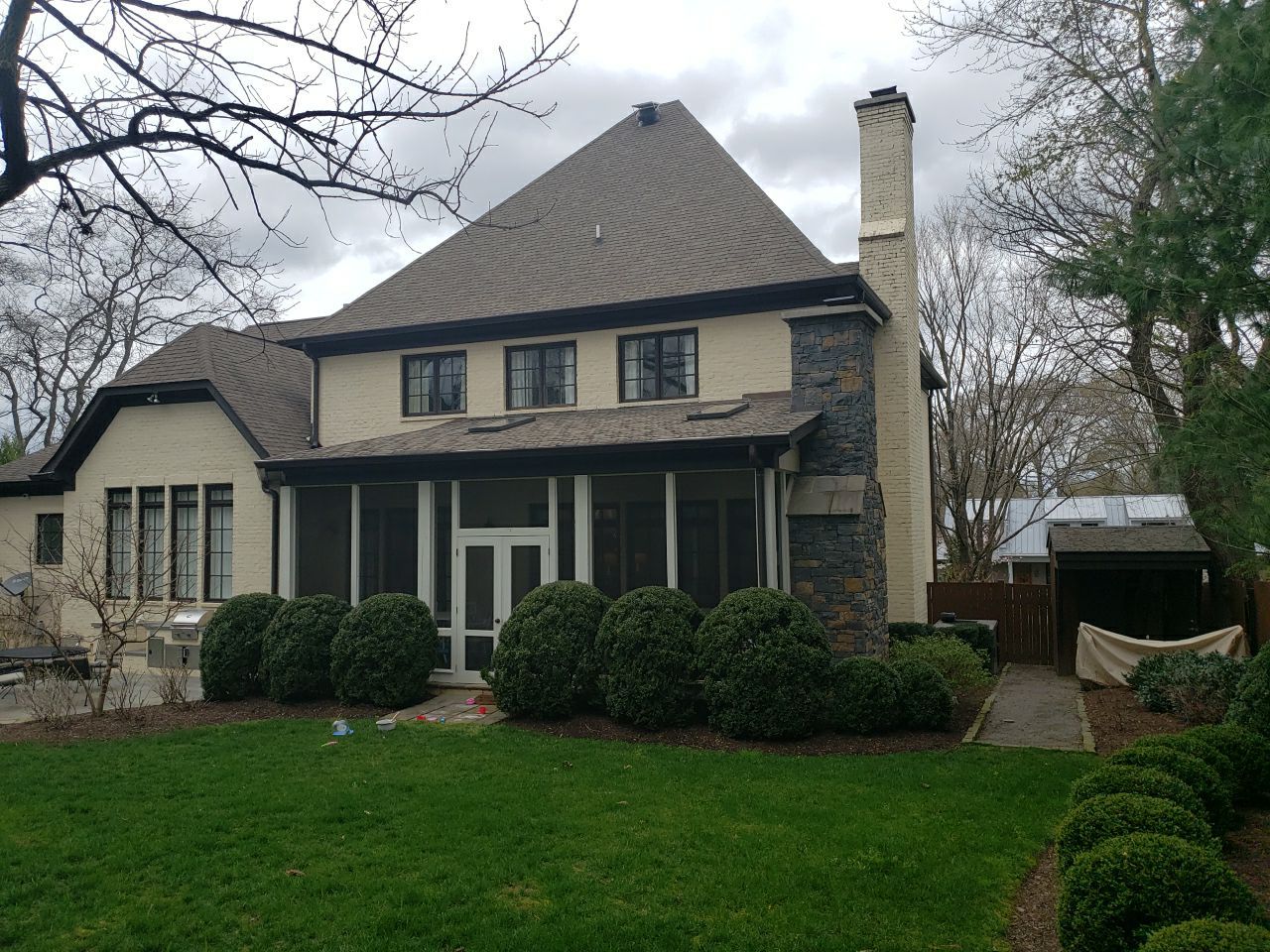 Presidential Shake Install by Paragon Roofing