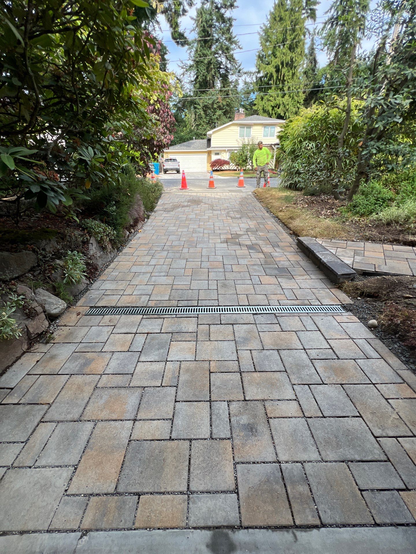 Pavers Driveway & Walkway with Concrete Lip | Seattle  by Jireh Asphalt & Concrete Inc 