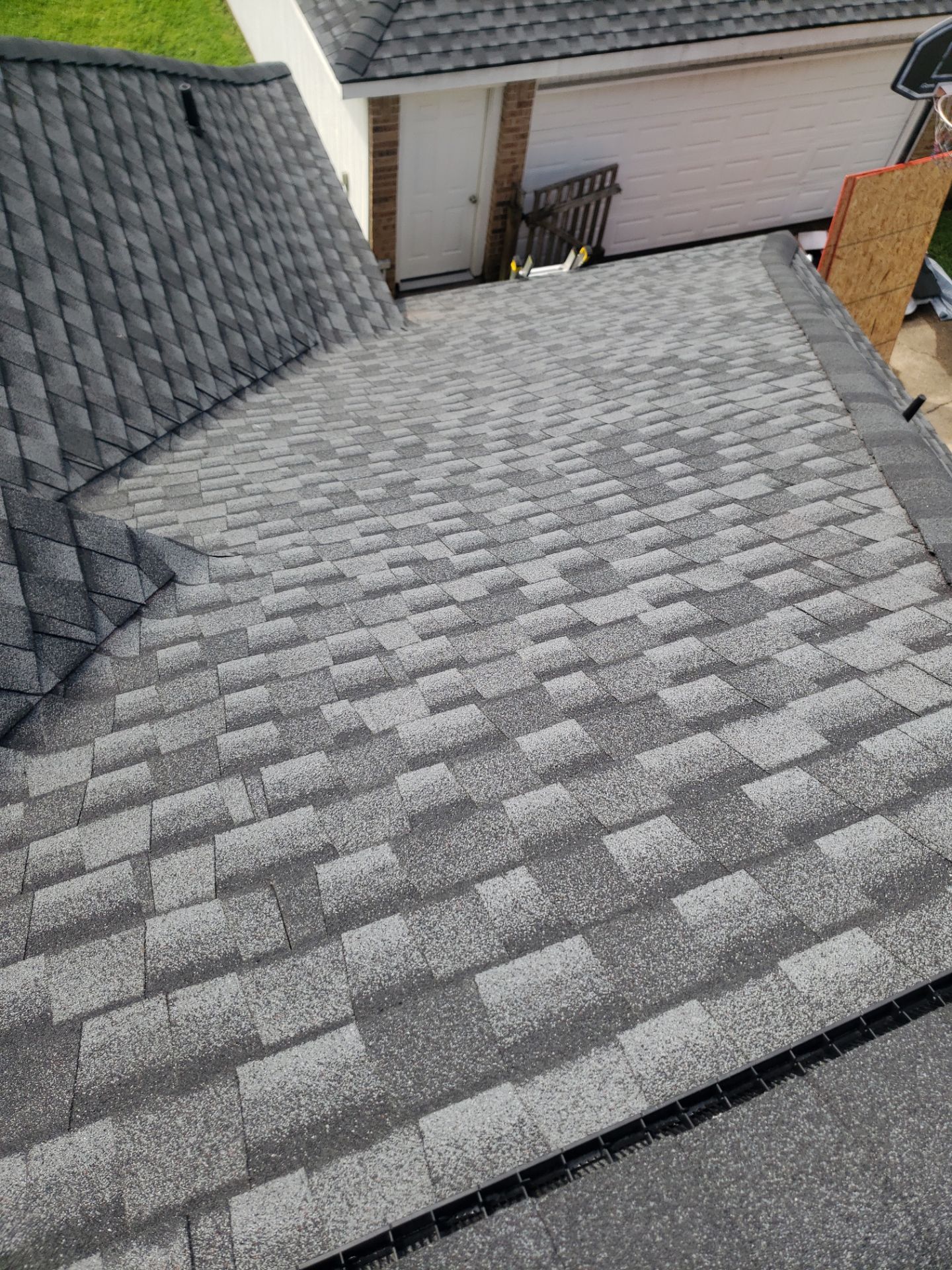 GAF UHDZ - Charcoal by Elite Roofing LLC
