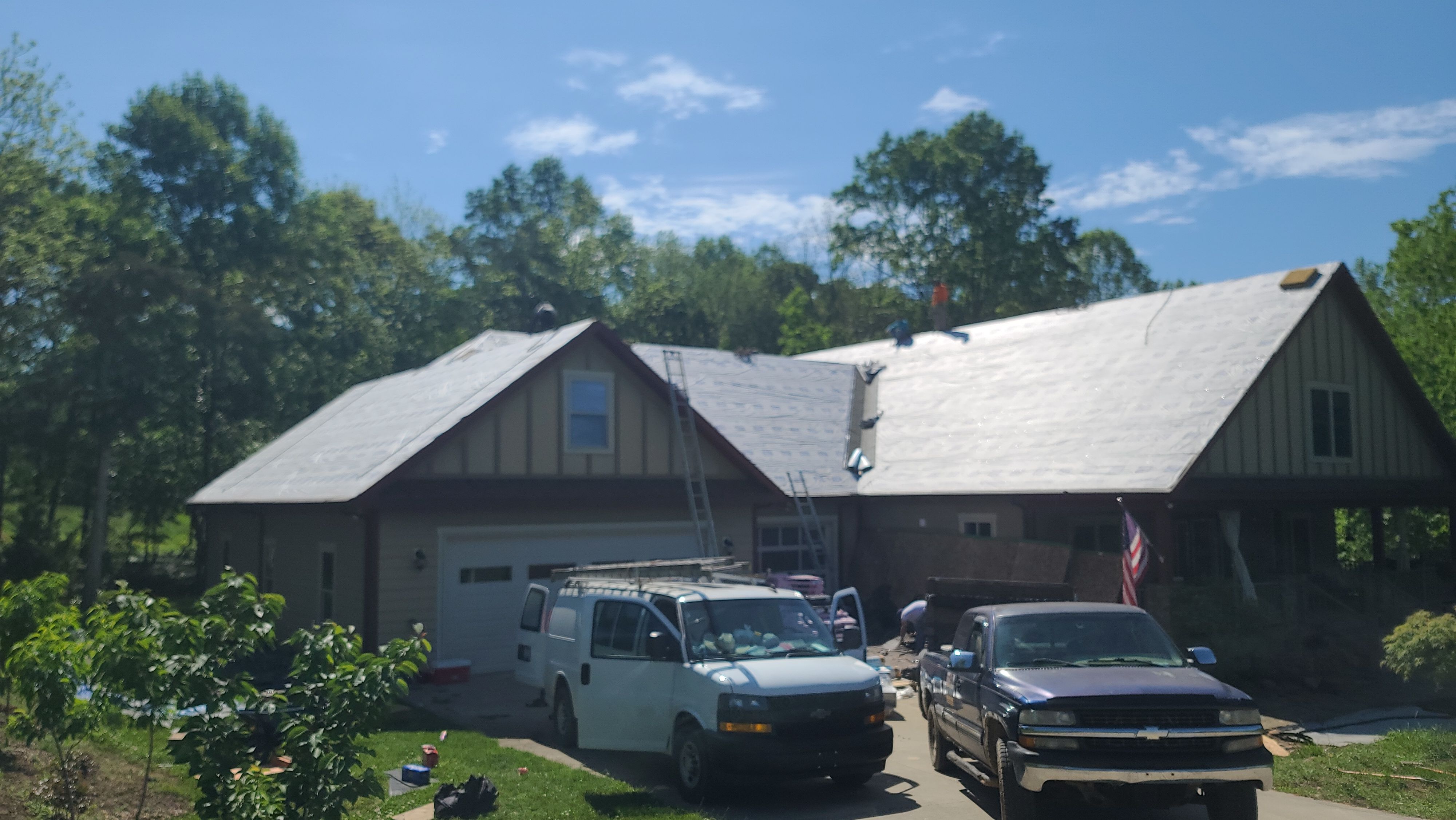Tony's roof by BROCK BUILDERS 