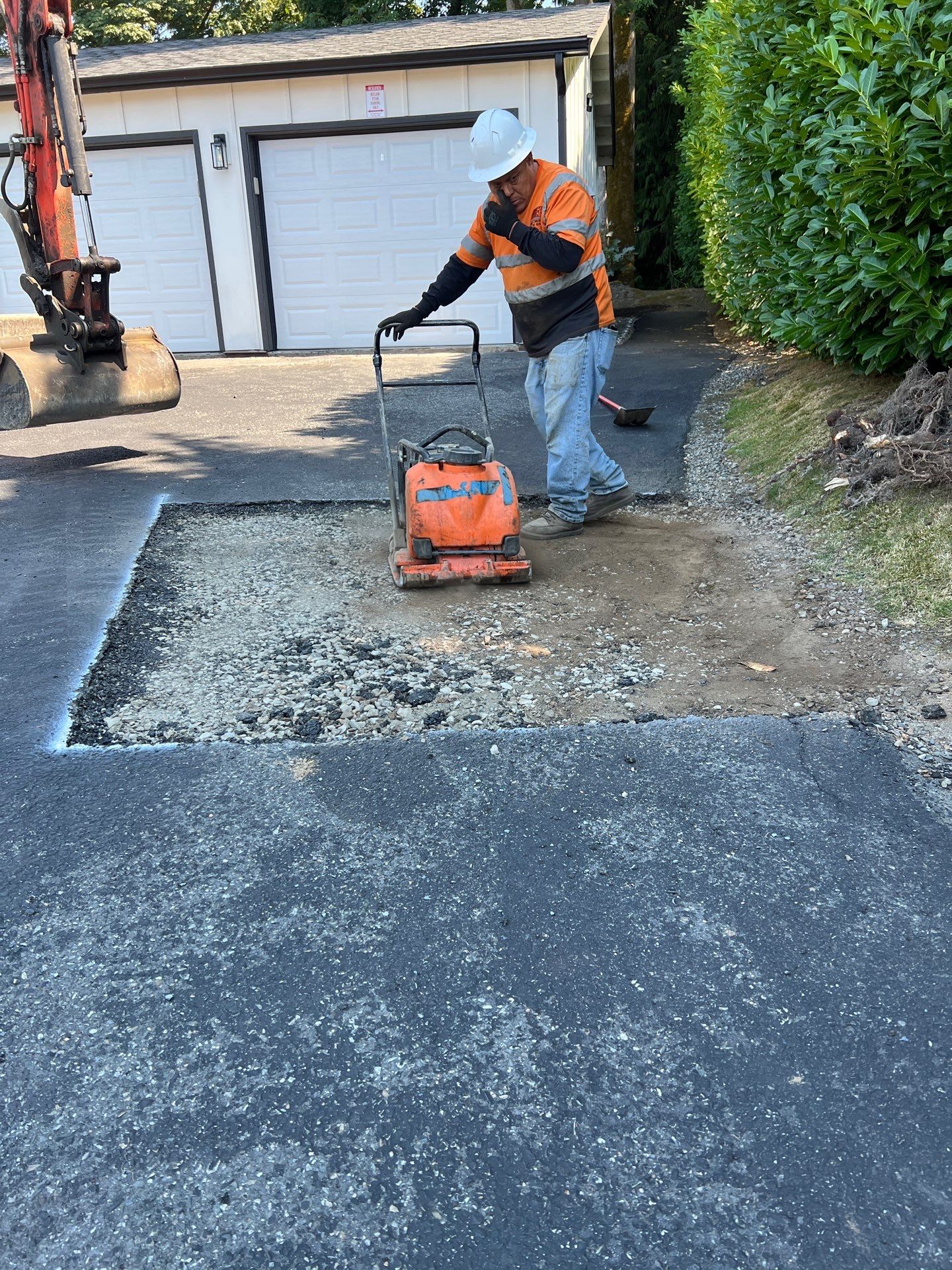 Sealcoat Driveway Repair | Everett  by Jireh Asphalt & Concrete Inc 