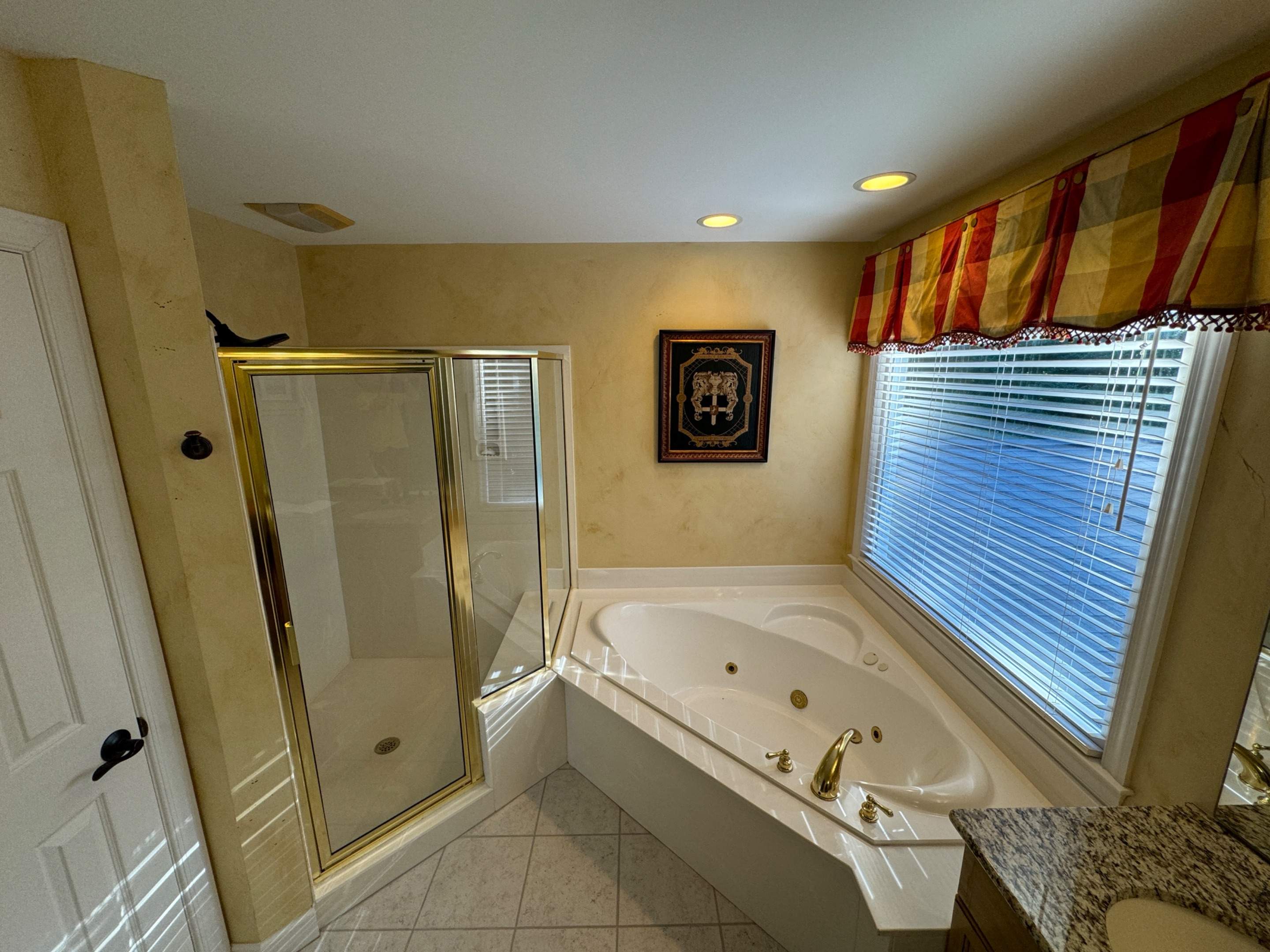 Master bathroom renovation by Prudencio