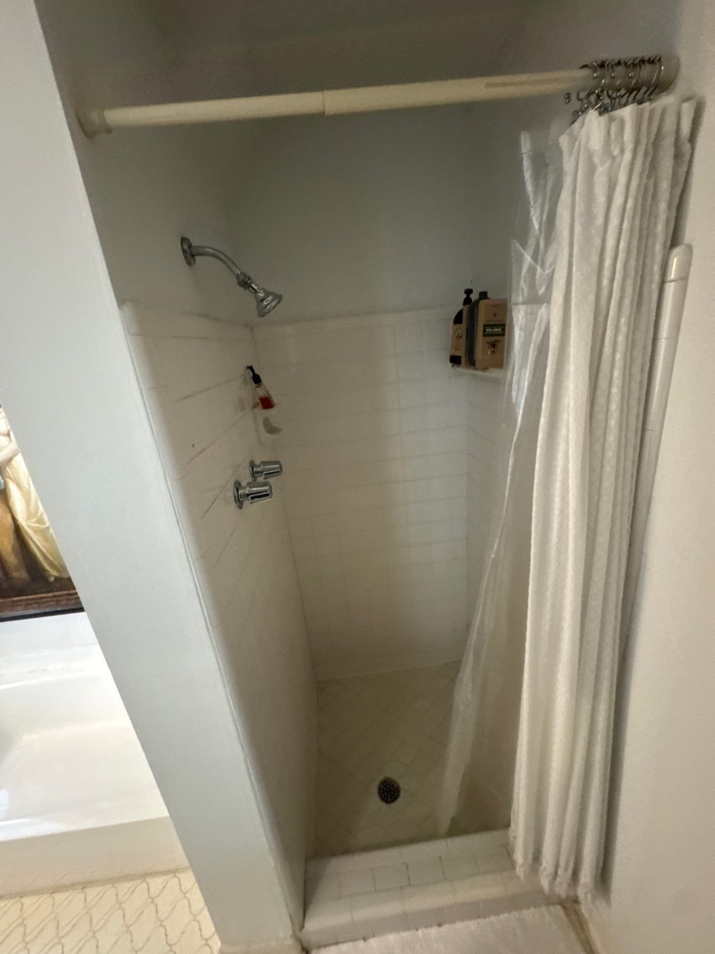 Master bathroom renovation by Prudencio