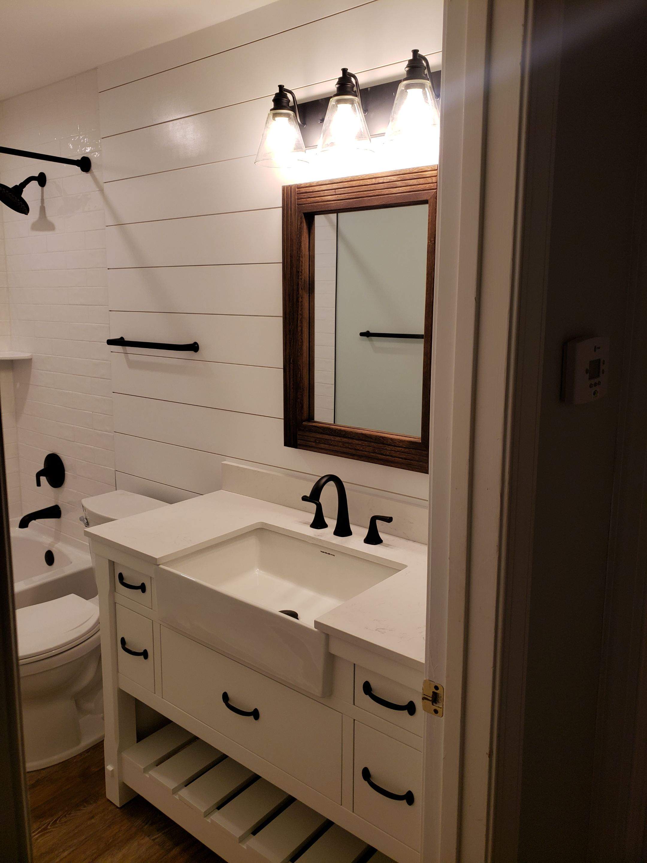 Modern Elegance: Bathroom Upgrade by A Step Above Handy LLC 