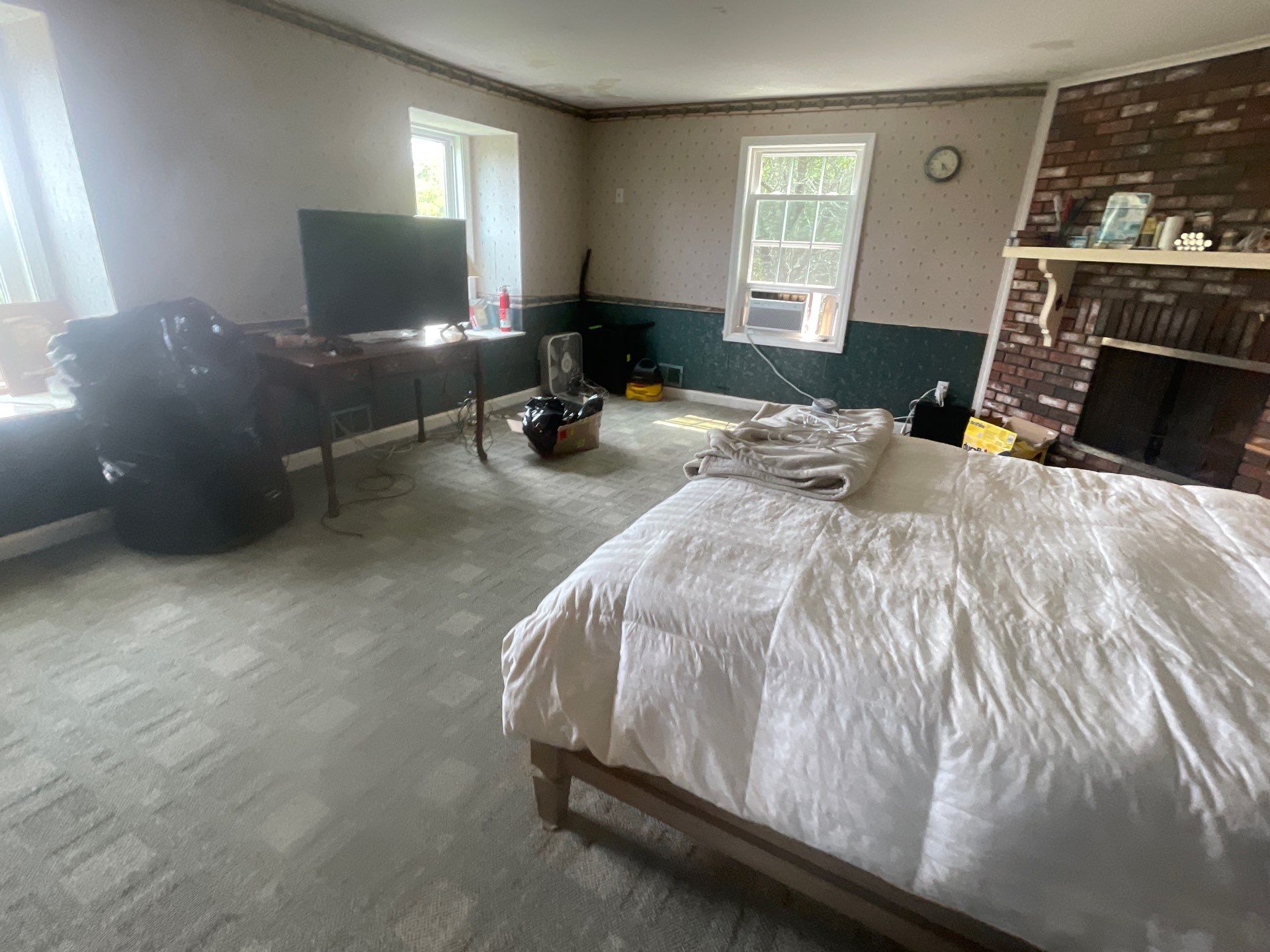 Project in North Smithfield by Mg House Cleaning