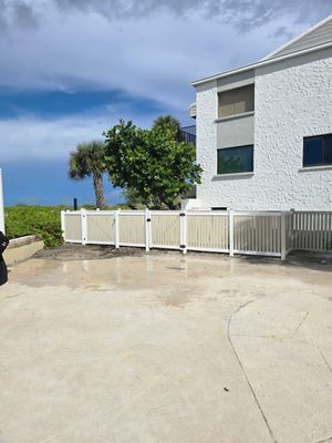Waterfront Vinyl Privacy Fence Realignment in Venice