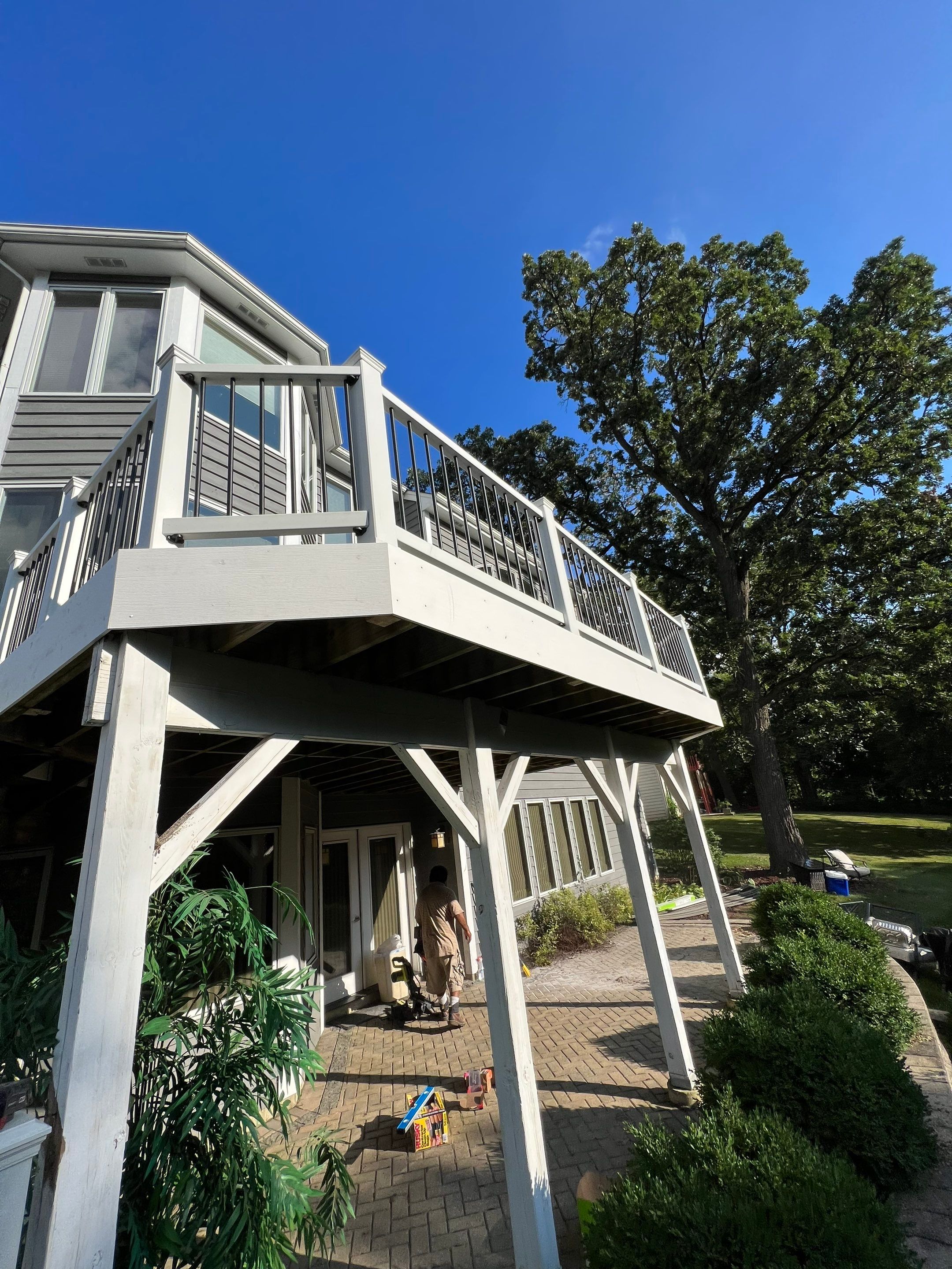Deck by INQUSE GENERAL CONTRACTOR
