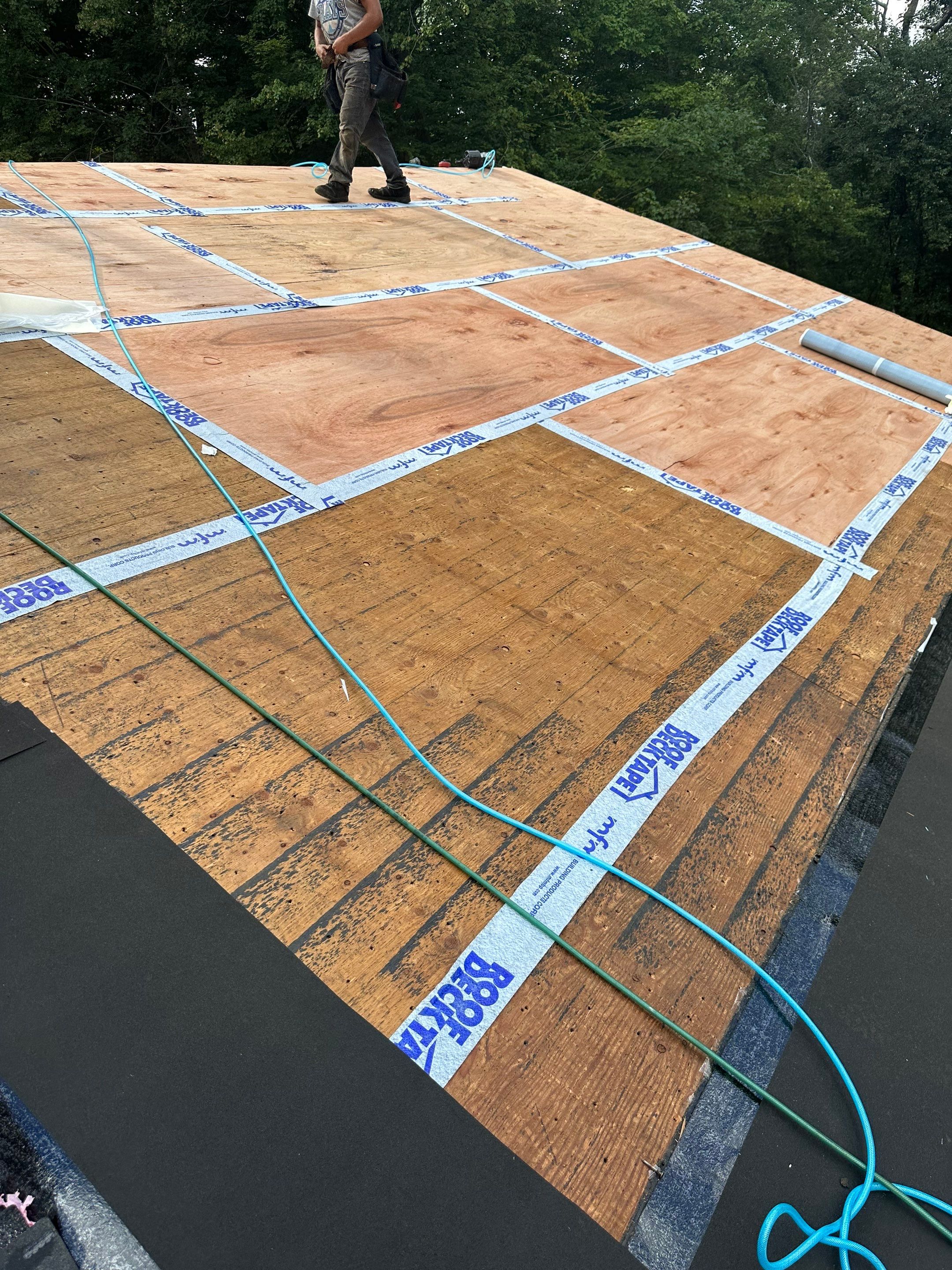 Residential Roofing Installation using Owens Corning TruDefinition Duration AR - Onyx Black & New Siding Using Mainstreet Charcoal Gray by A Plus Exterior