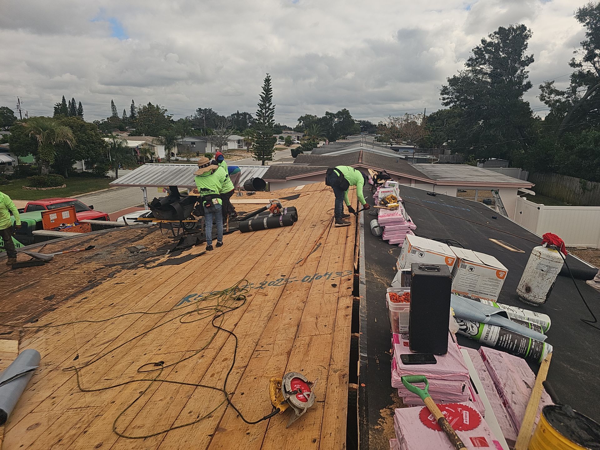 Project in Holiday 34690 by Mitchell Roofing Company LLC 