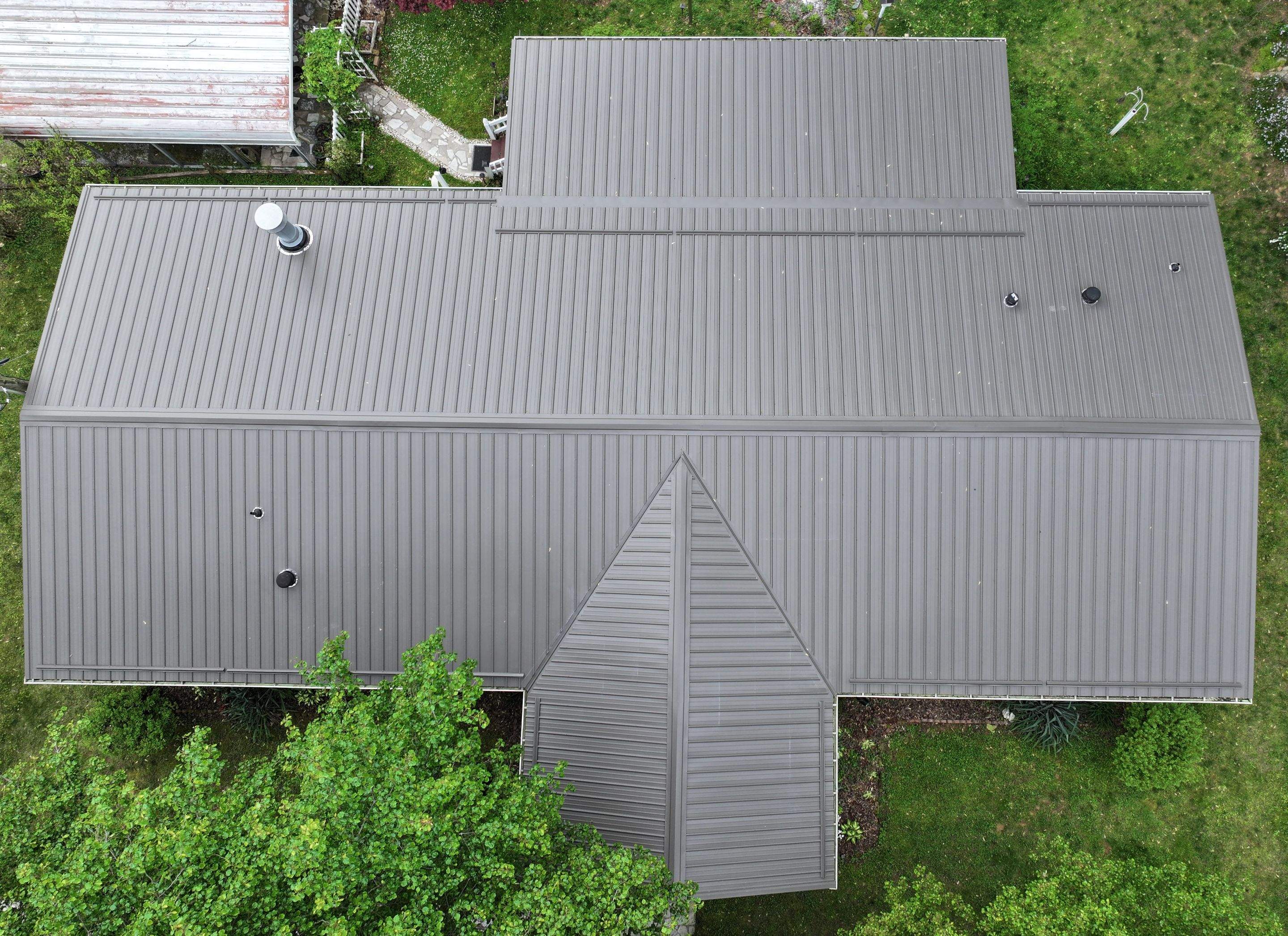 Shoun Residence by Omnia Roofing