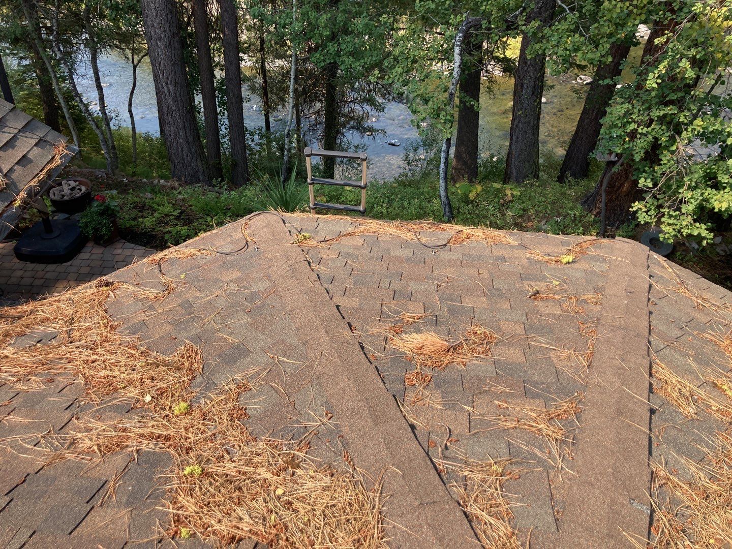 Two story new build gets a CertainTeed Landmark roof in Shenandoah  by ID Roofing LLC