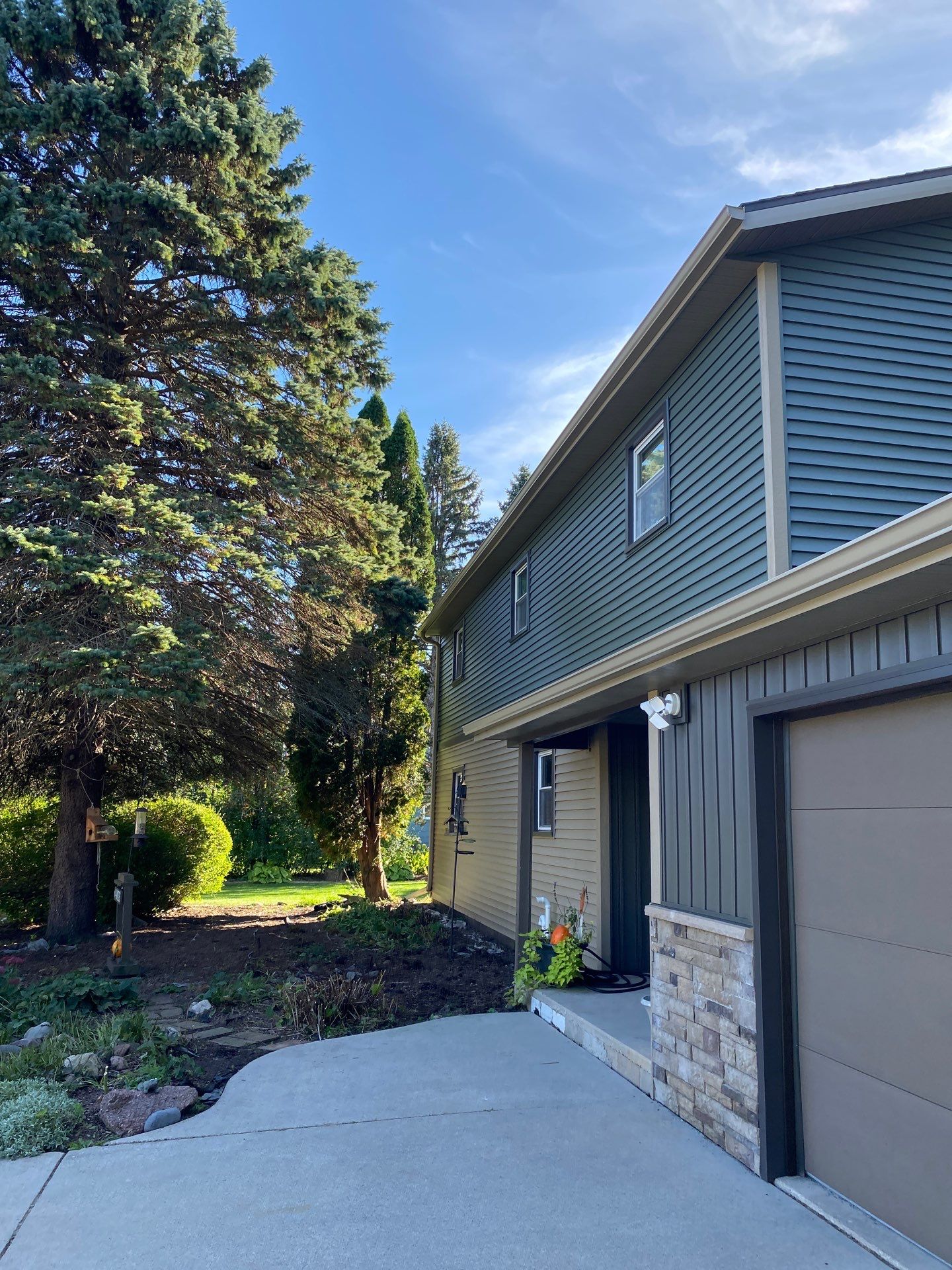 Hinze Siding by Gellings Roofing & Siding