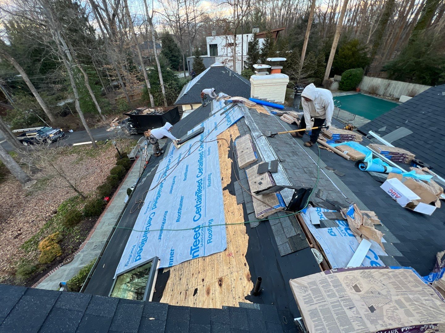 McLean: Certainteed Landmark Pro Designer Shingles in Max Def Charcoal Black by RM Banning, Inc.