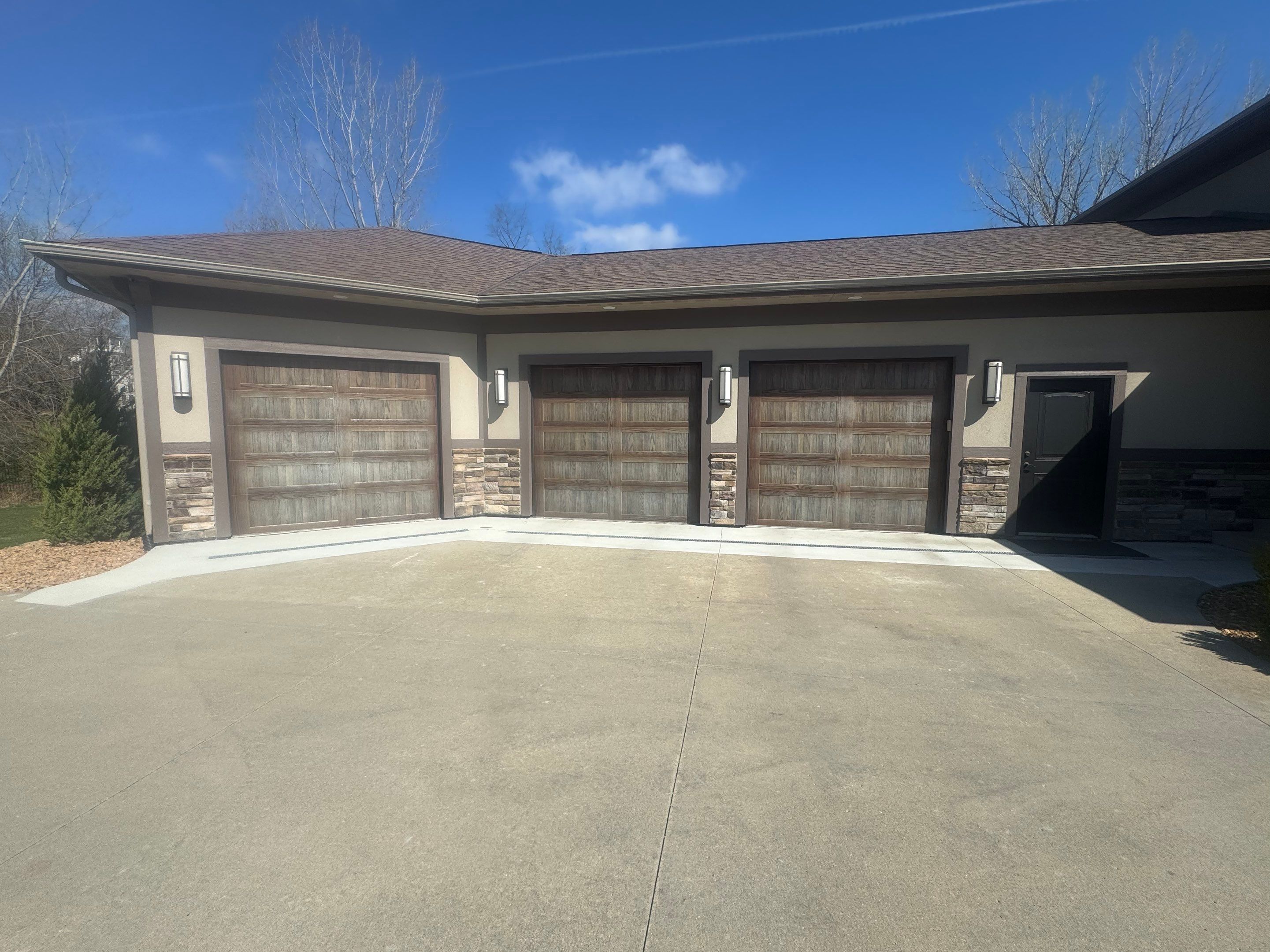 Residential Exterior Doors Repaint West Des Moines by Midwest Paint LLC