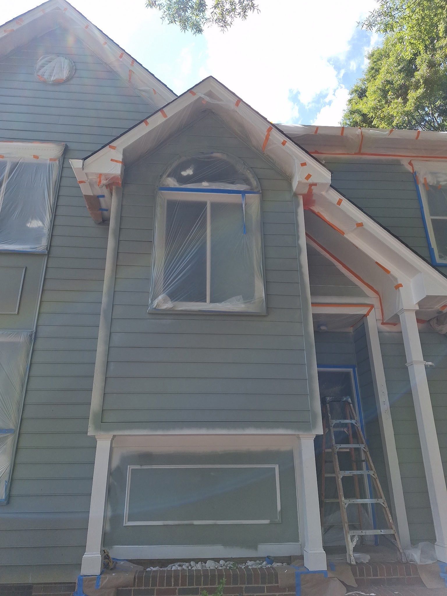 Siding Replacement and painting by GonzalezPainters & Contractors Inc 