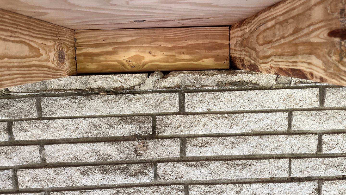 Beeville Backporch sittin' by Bayfront Roofing and Construction