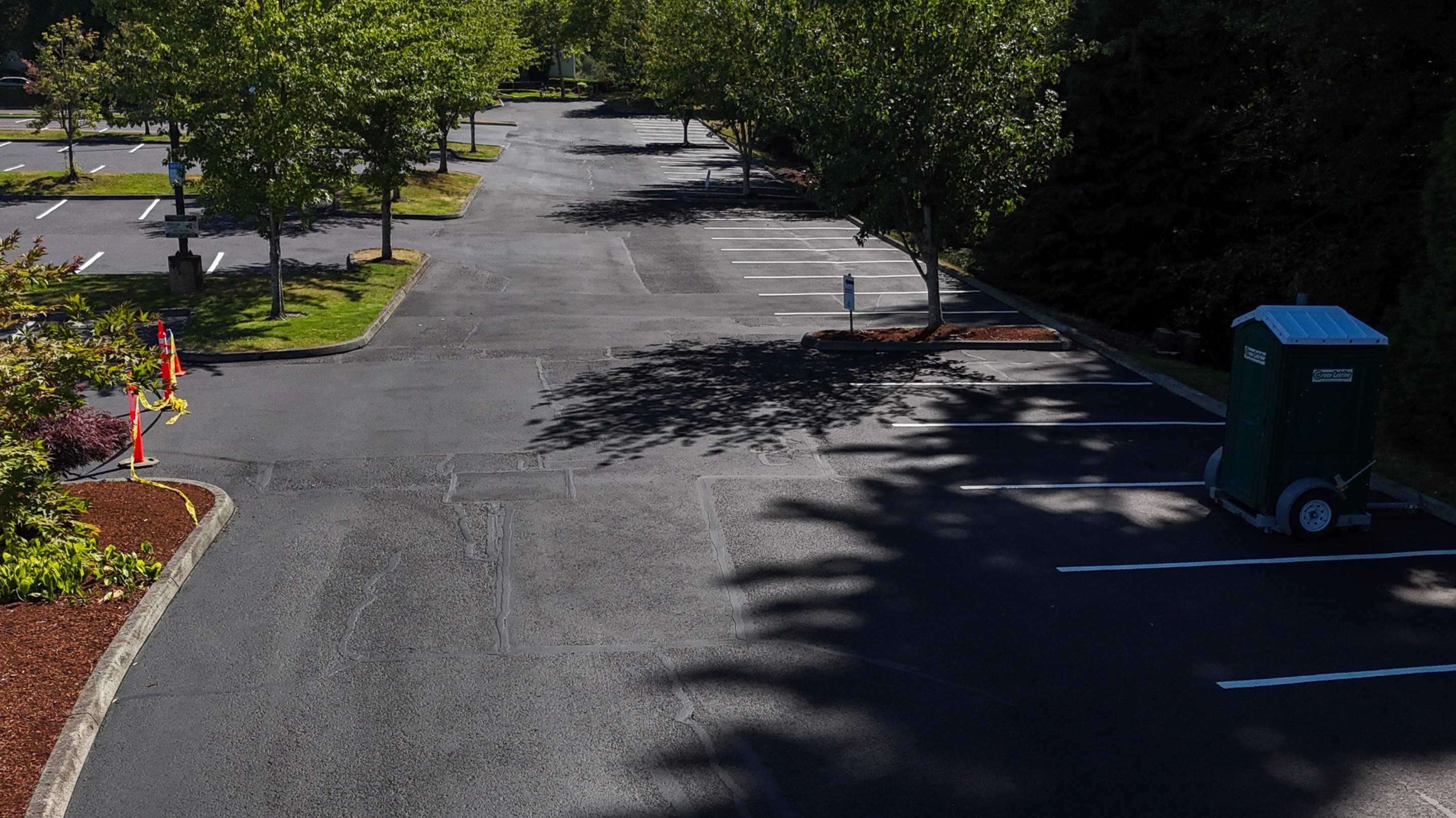 Sealcoating & Asphalt Patch Repairs | Everett  by Jireh Asphalt & Concrete Inc 