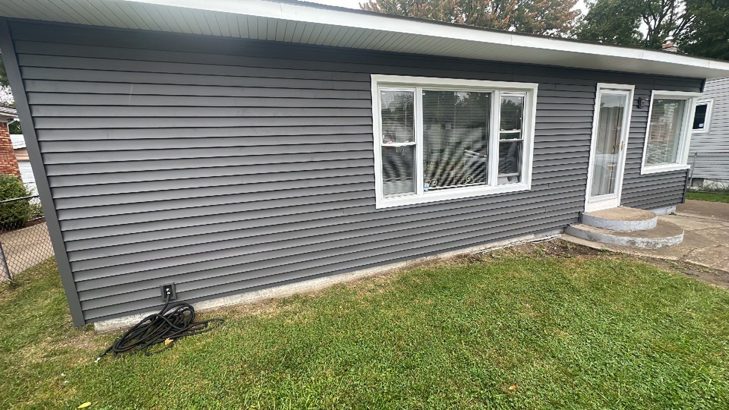 Siding Replacement using CertainTeed Restoration Classis D4 by 180 Contractors
