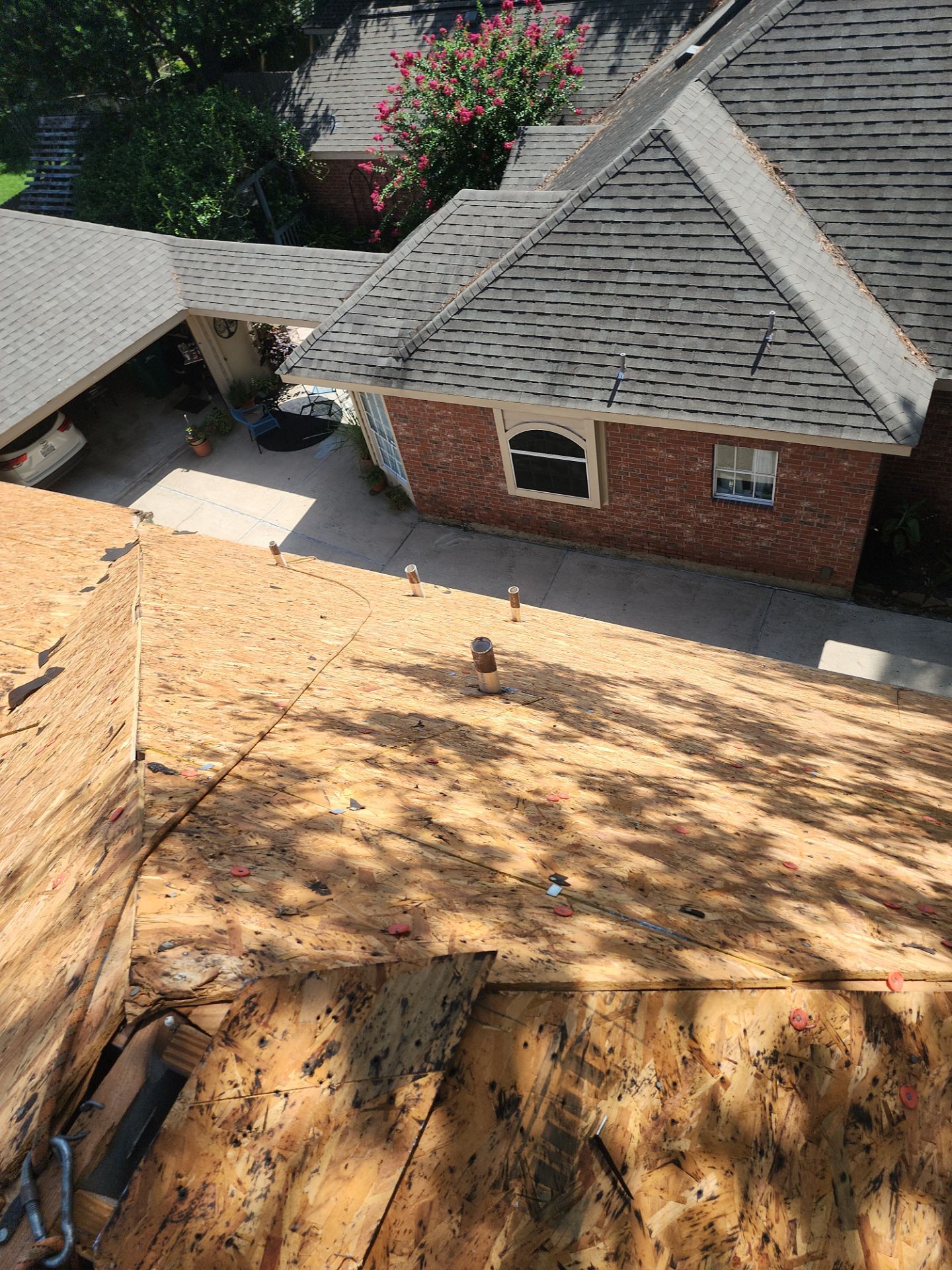 Residential Roofing Installation using Owen's Corning Duration (Lifetime) Shingles by Roof Repair Company